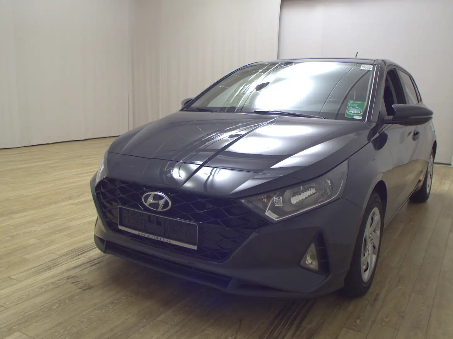 Hyundai i20 1.0 AHK Shz Tempomat Klima Grün - 2