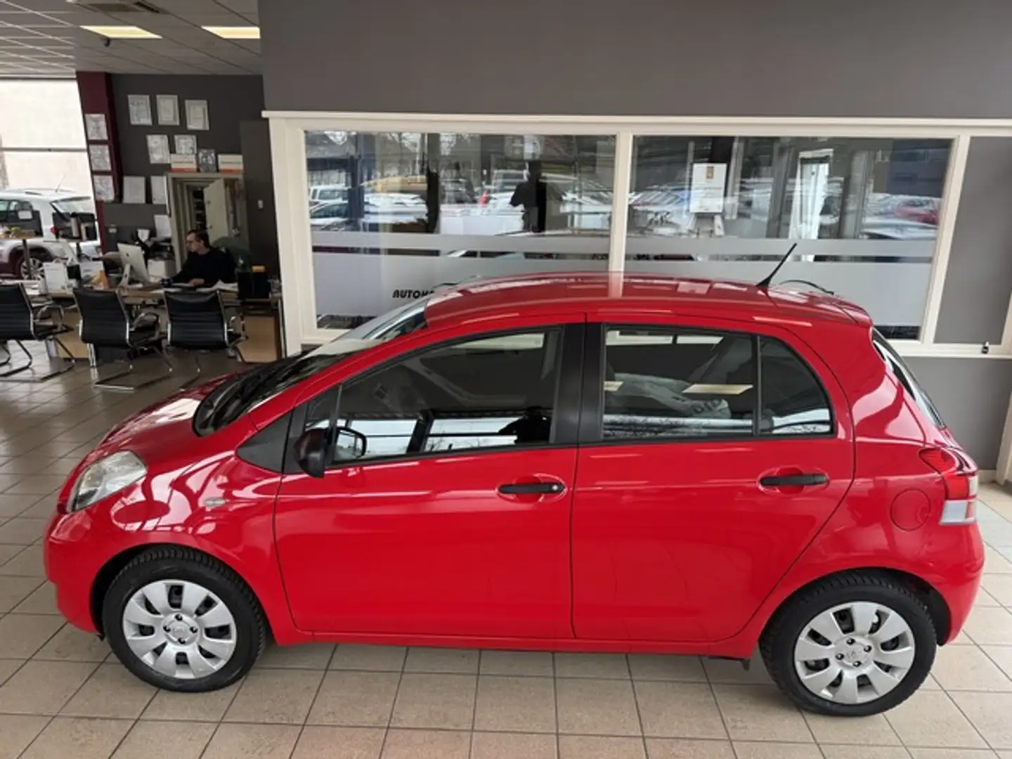 Toyota Yaris Cool 5-Türer Klima 2.Hand erst 97837KM Rot - 2