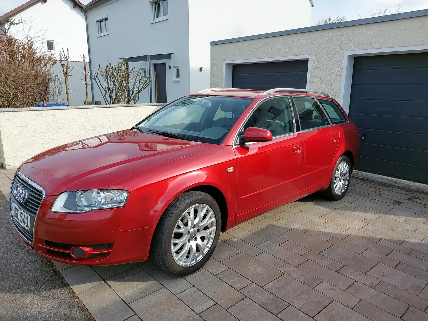 Audi A4 A4 Avant 2.0 TDI DPF Červená - 1