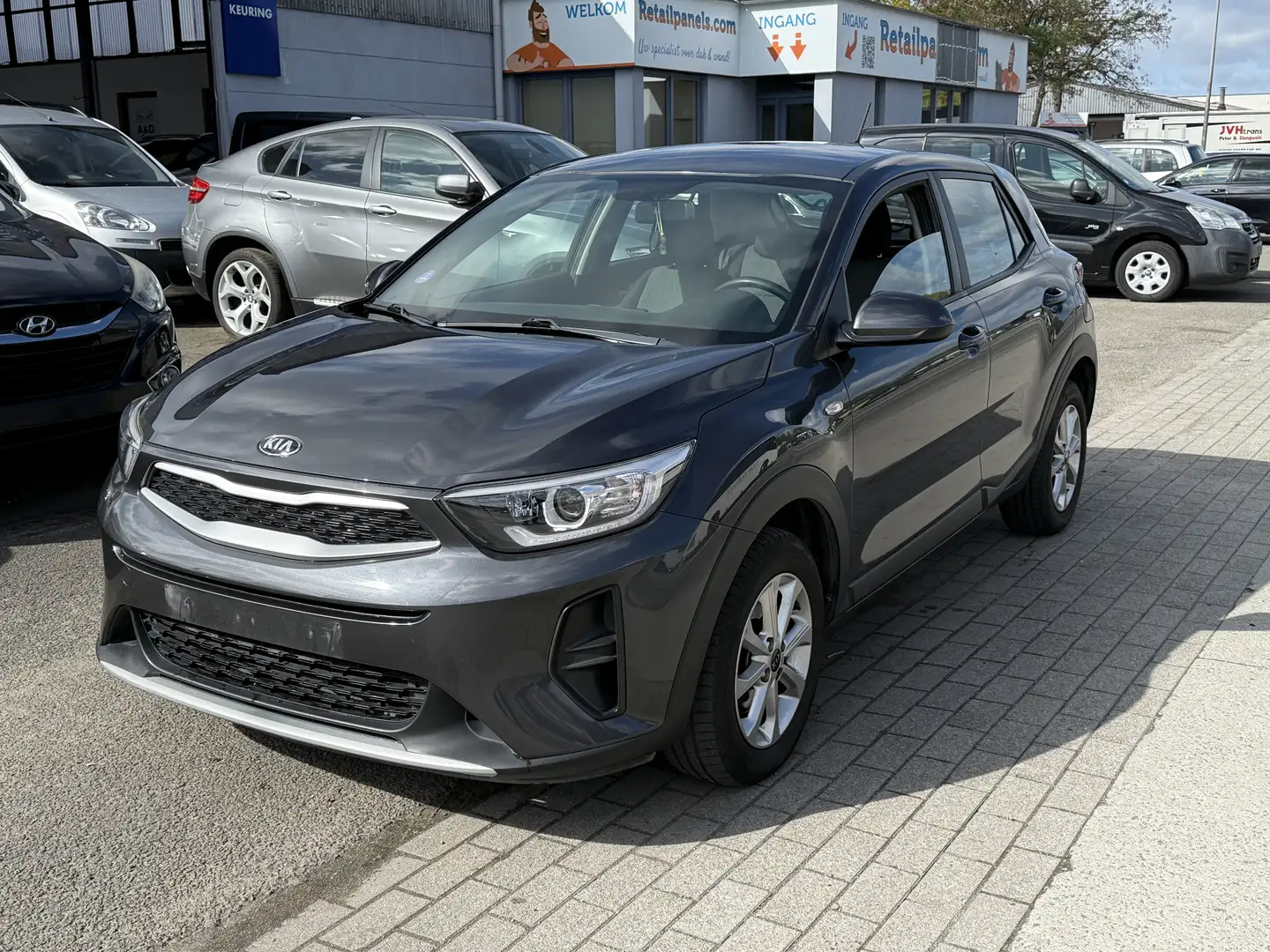 Kia Stonic 1.2 CVVT Eco-Dynamic Tech 84 Grijs - 1