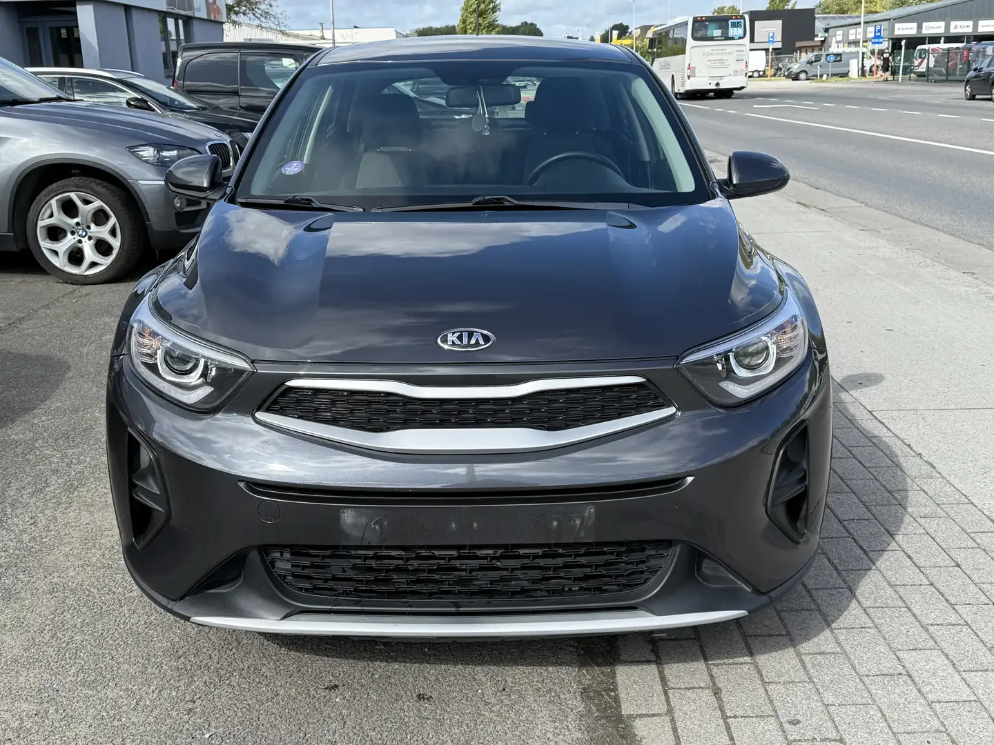 Kia Stonic 1.2 CVVT Eco-Dynamic Tech 84 Grijs - 2