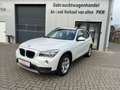 BMW X1 18 i sDrive*PDC*SHZ*SCHECKHEFT*KLIMAAUTO Weiß - thumbnail 1