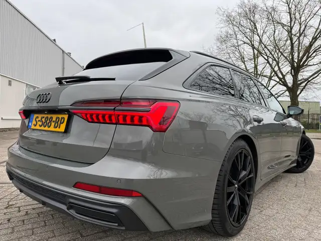 Audi A6 view 6