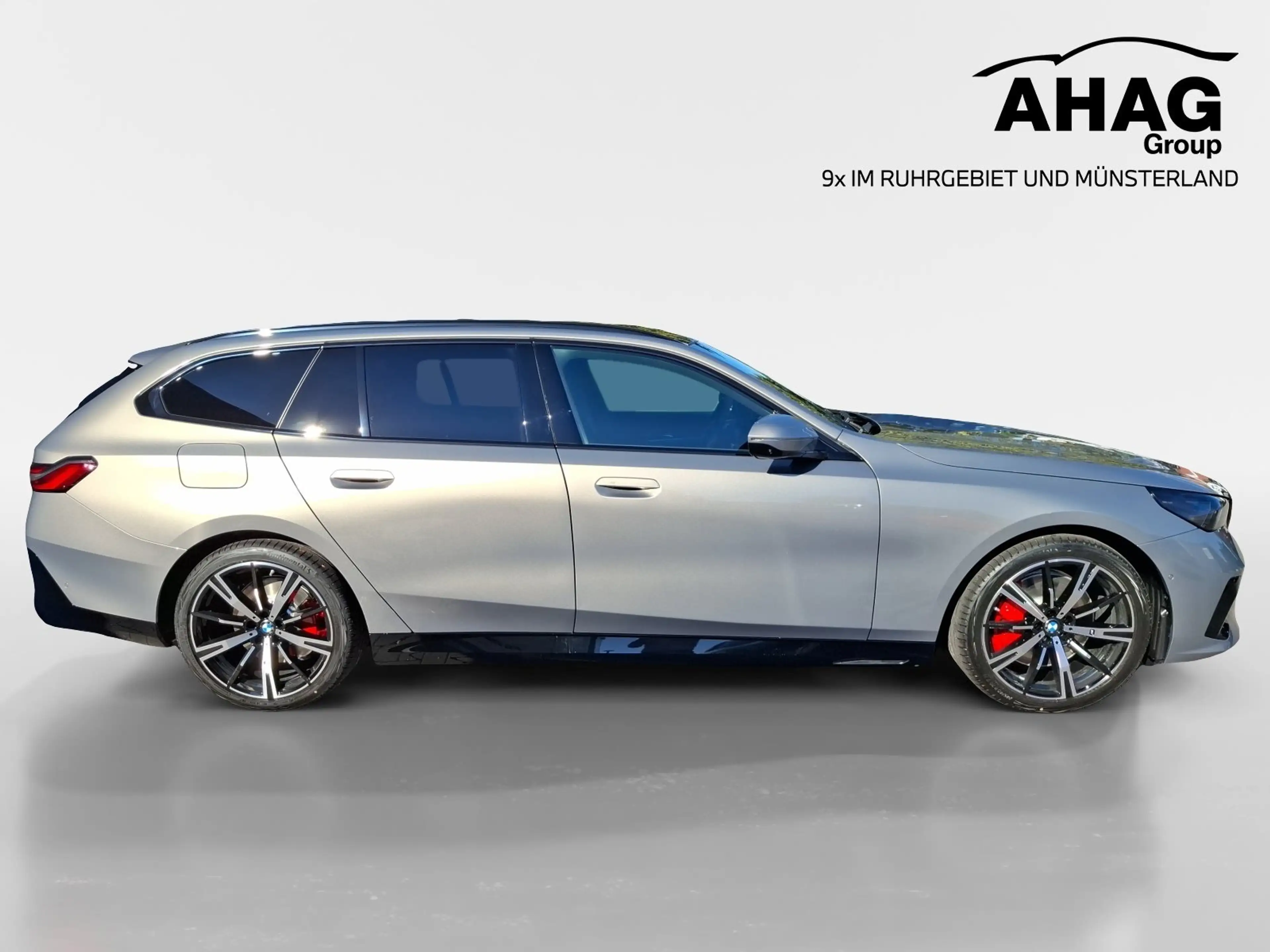 BMW 540 d xDrive Touring — photo 3