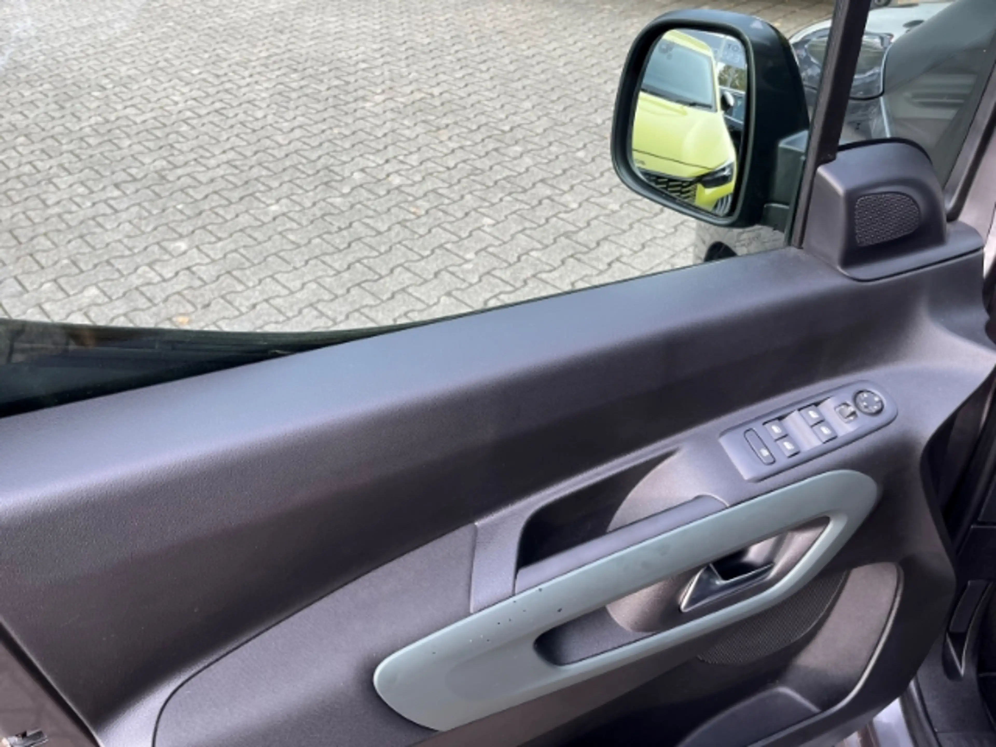 Citroen Berlingo XTR 1er-Hand Navi klima Kamera SHZ LM-Felgen — photo 12