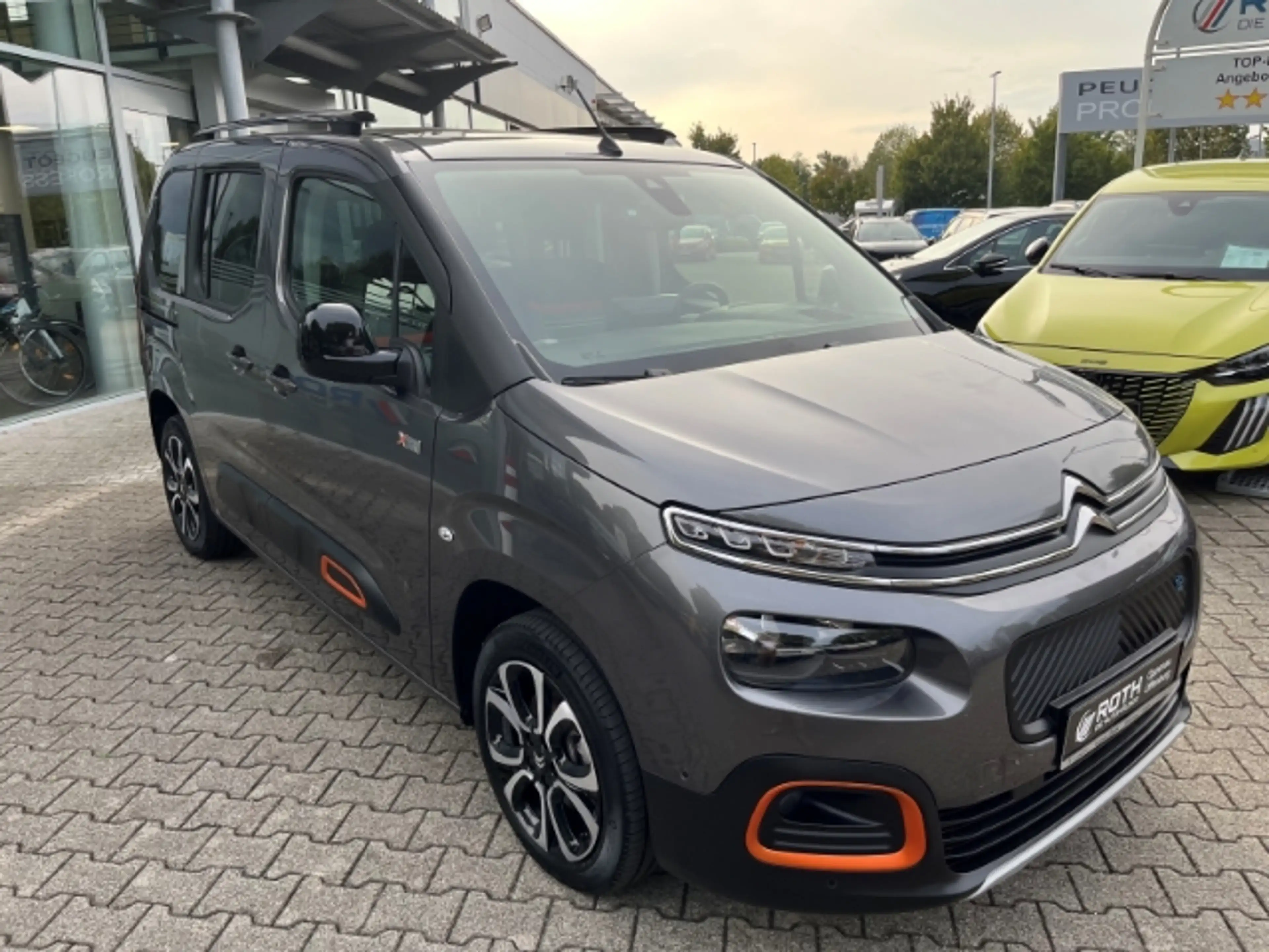 Citroen Berlingo XTR 1er-Hand Navi klima Kamera SHZ LM-Felgen — photo 3