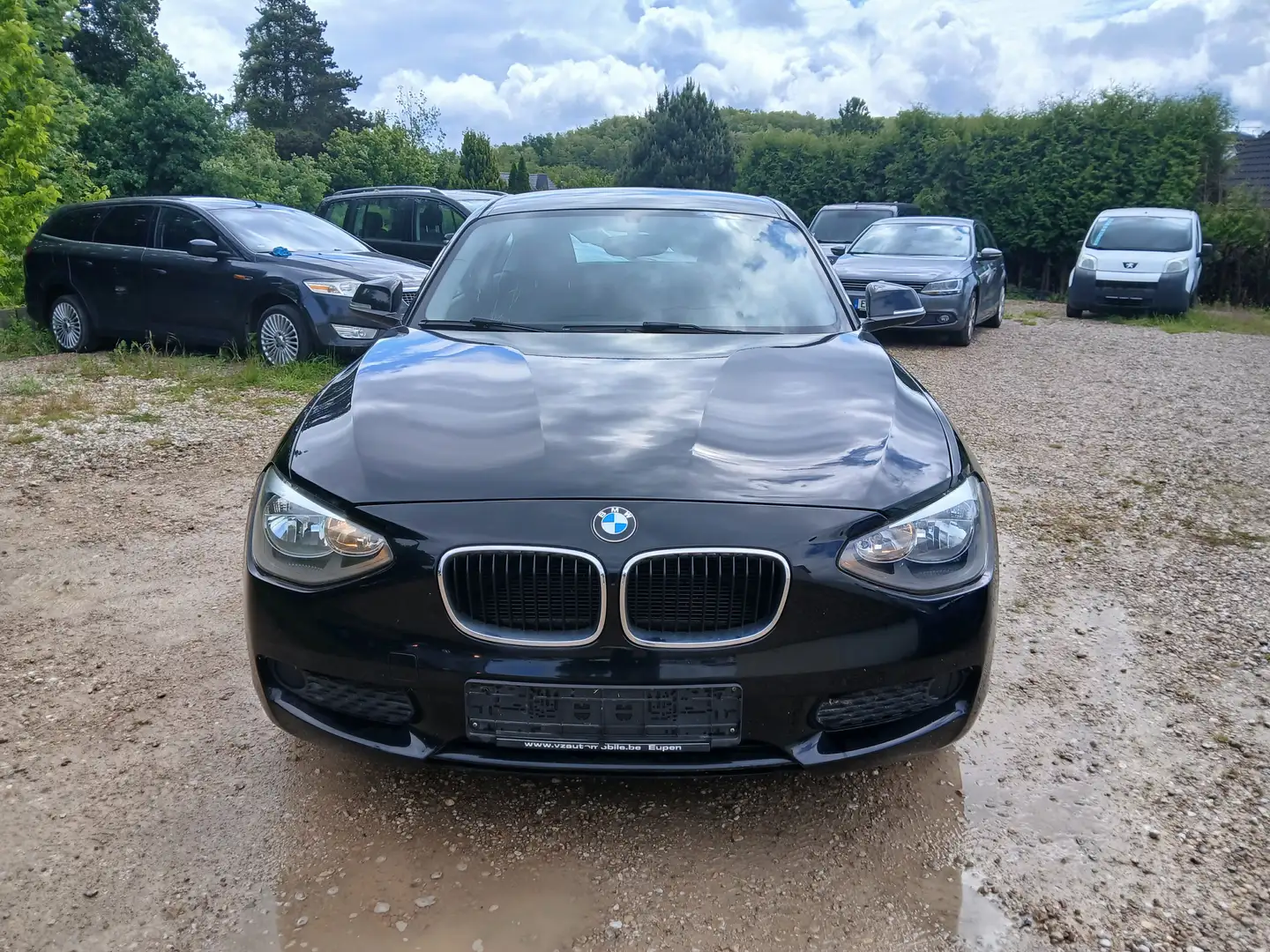 BMW 114 114i Sport Line crna - 1