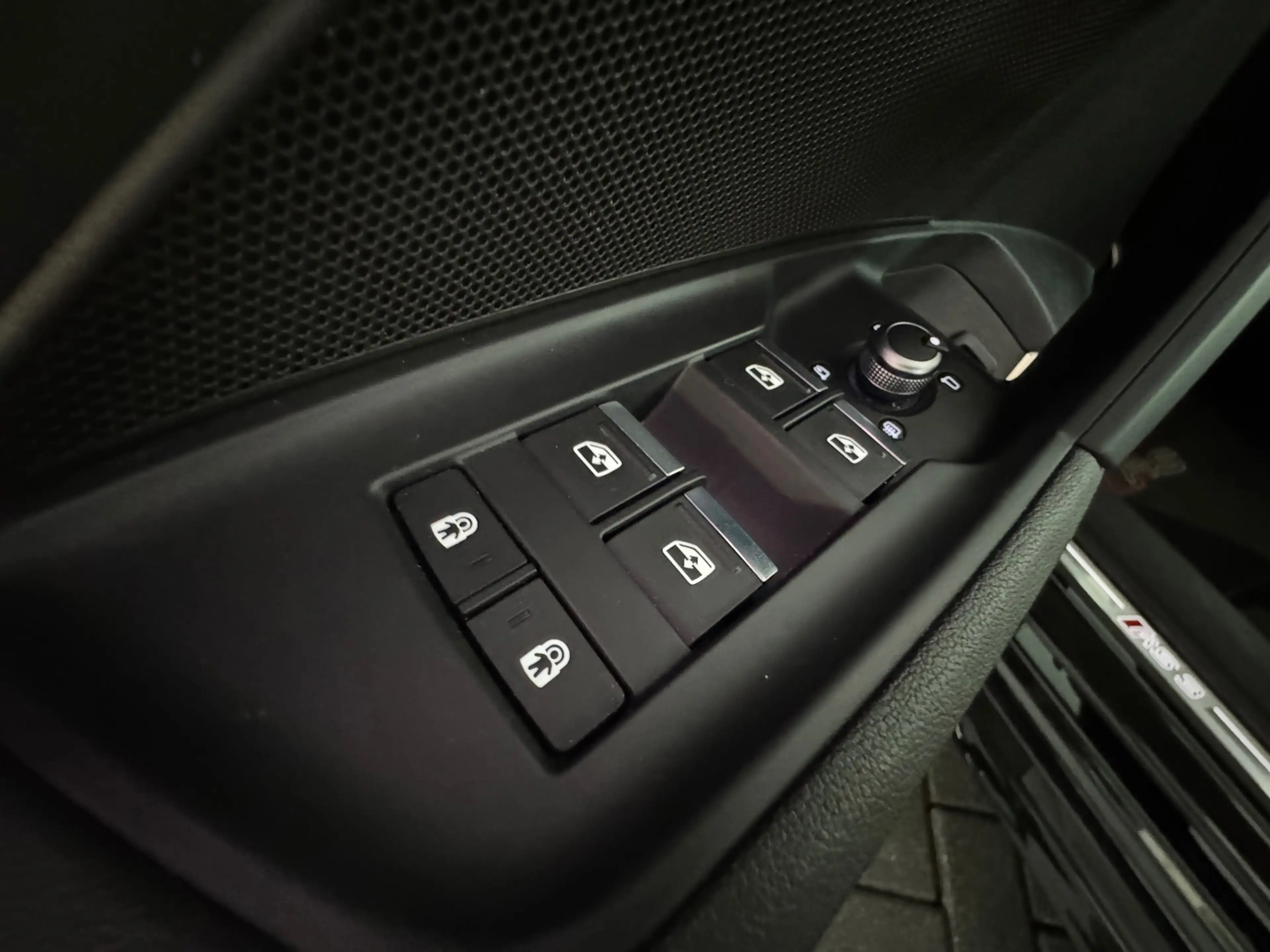 Audi RS3 Sportback 2.5 TFSI quattro Pano|Ceramic|Hulk|Keyle — photo 14