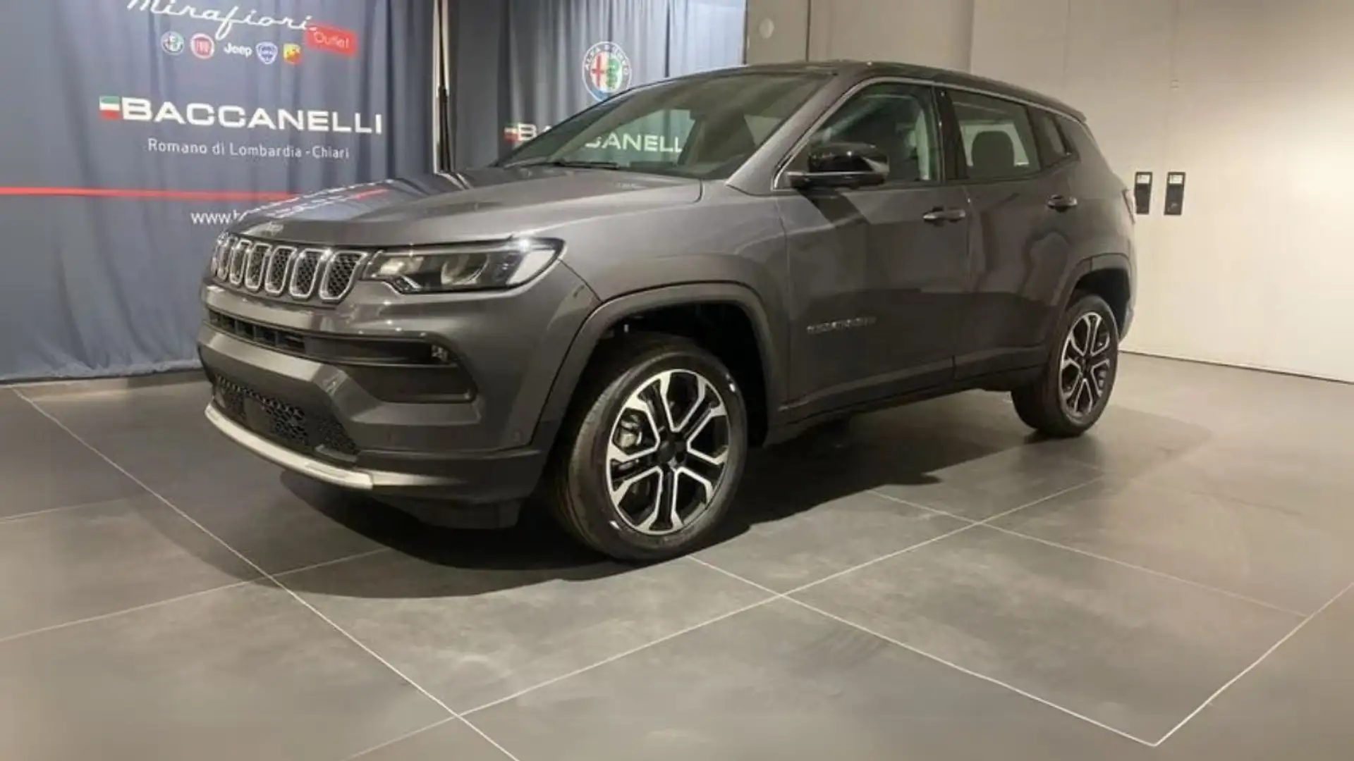 Jeep Compass 1.5 Turbo T4 130CV MHEV 2WD Altitude Gris - 1