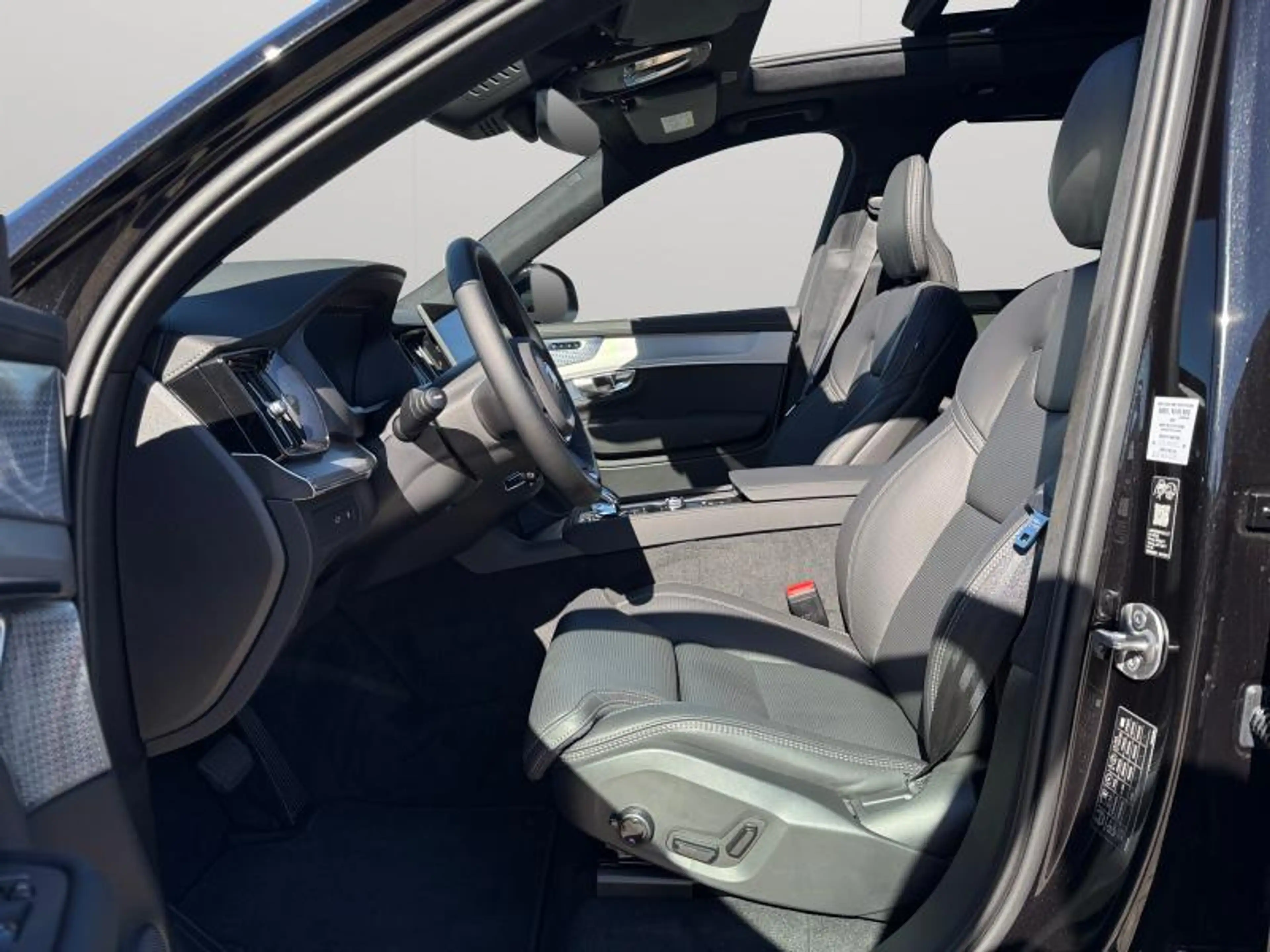 Volvo XC90 Black Edition Ultra T8 AWD / Hybride-Essence — photo 8