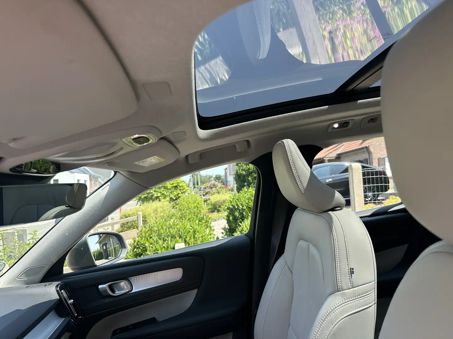 Volvo XC40 T2 Geartronic Momentum - 1