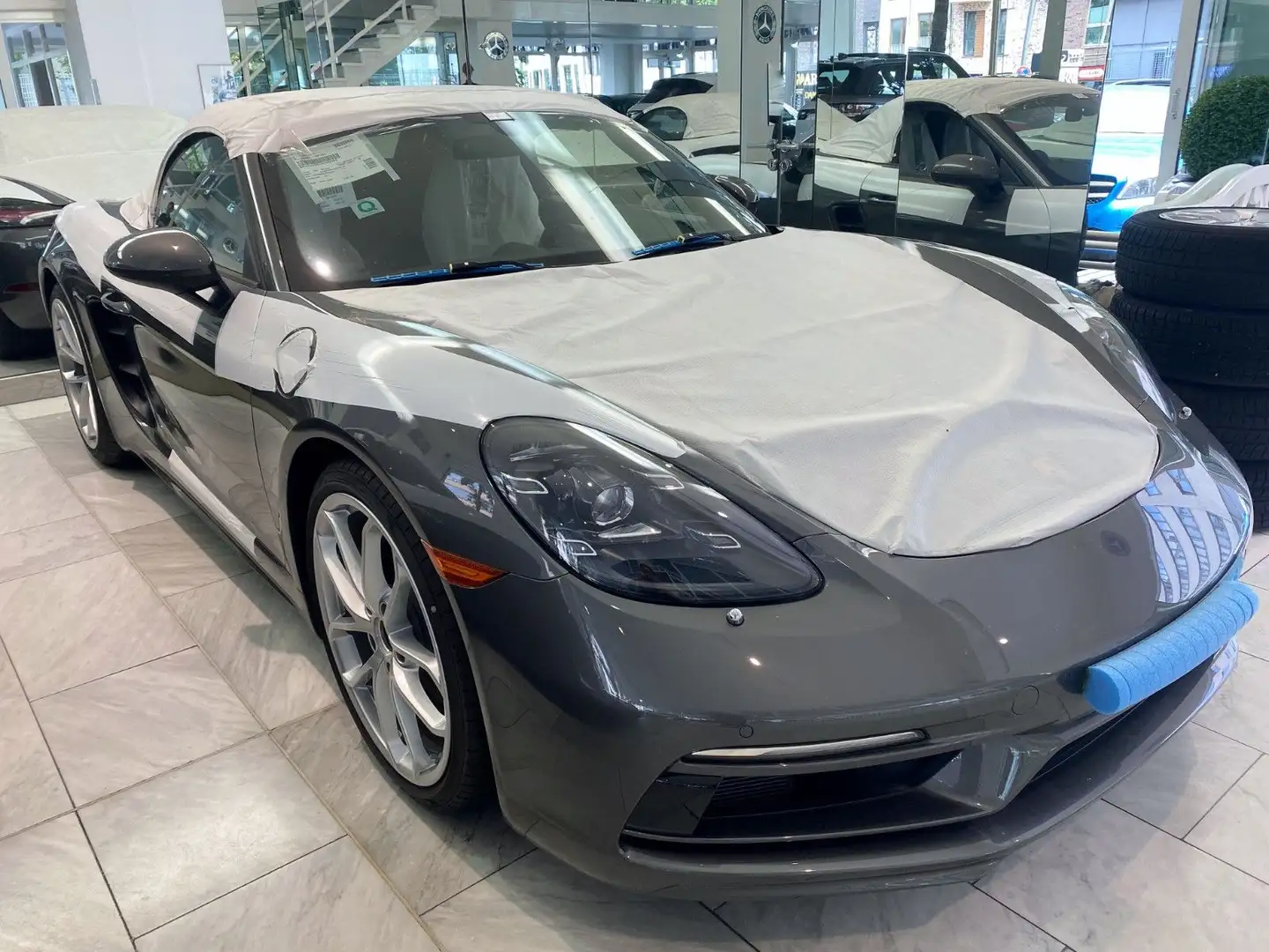 Porsche Boxster Style Edition US Modell Neu! Šedá - 2
