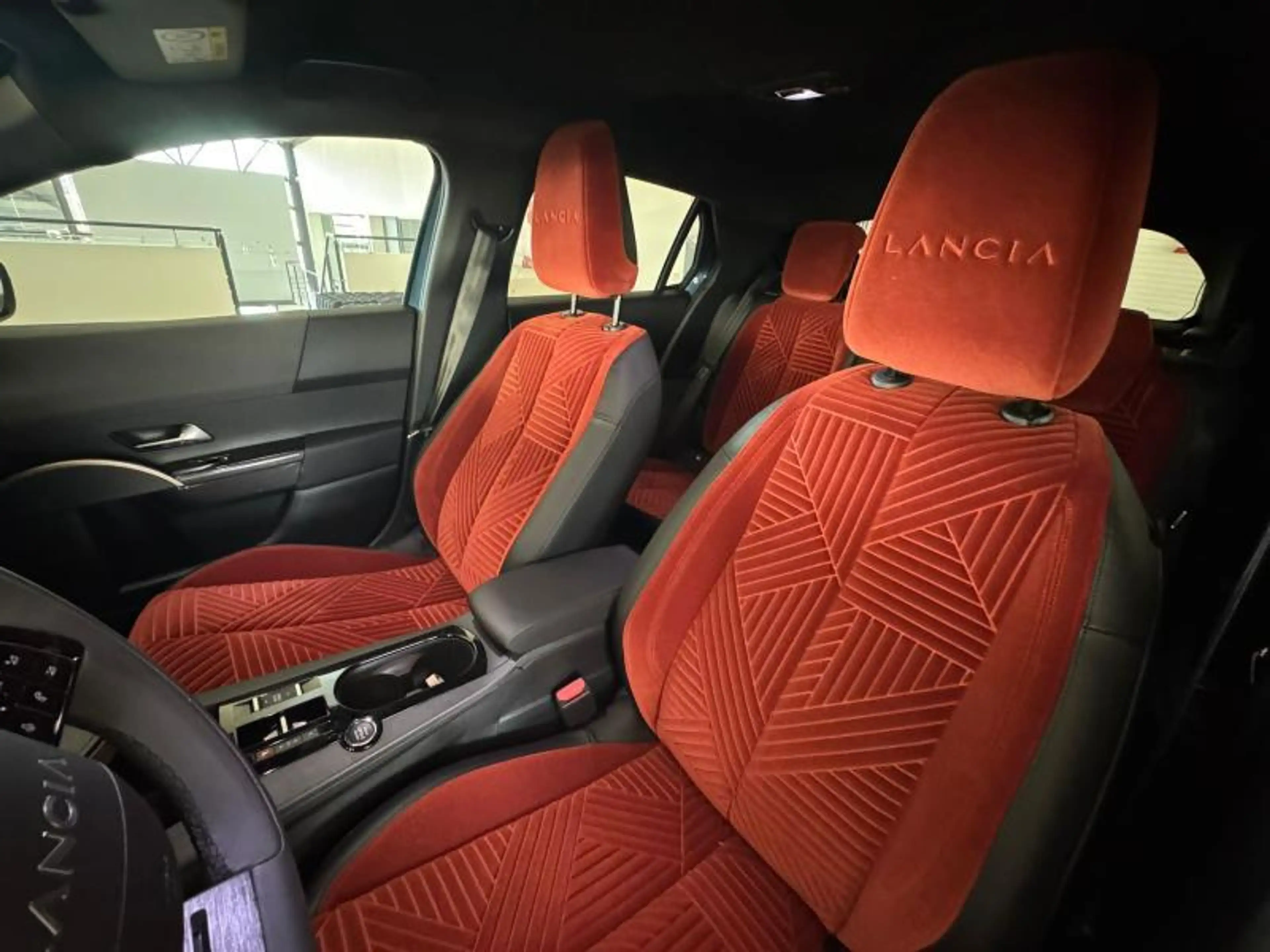 Lancia Ypsilon Électrique — photo 12