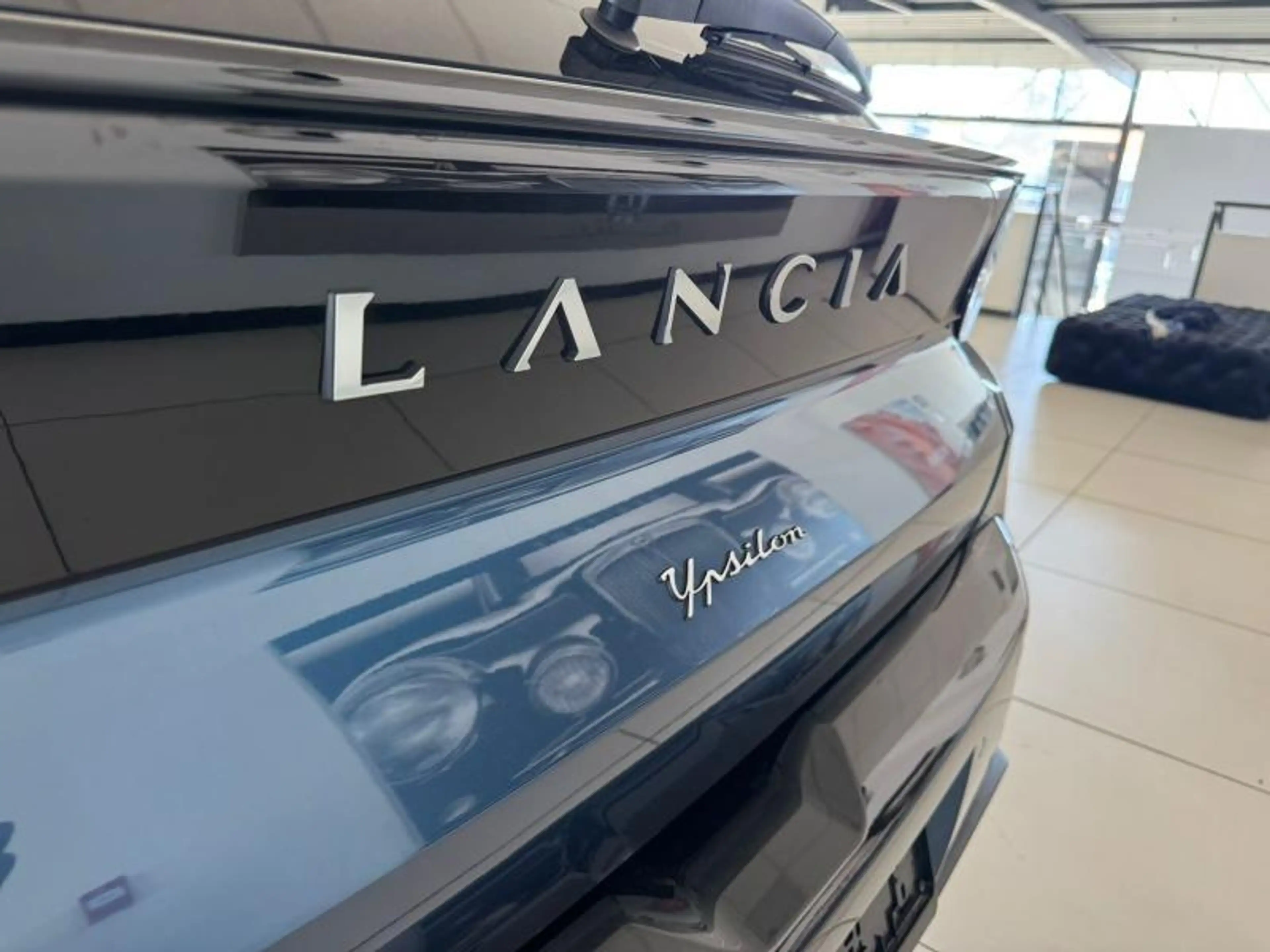 Lancia Ypsilon Électrique — photo 11