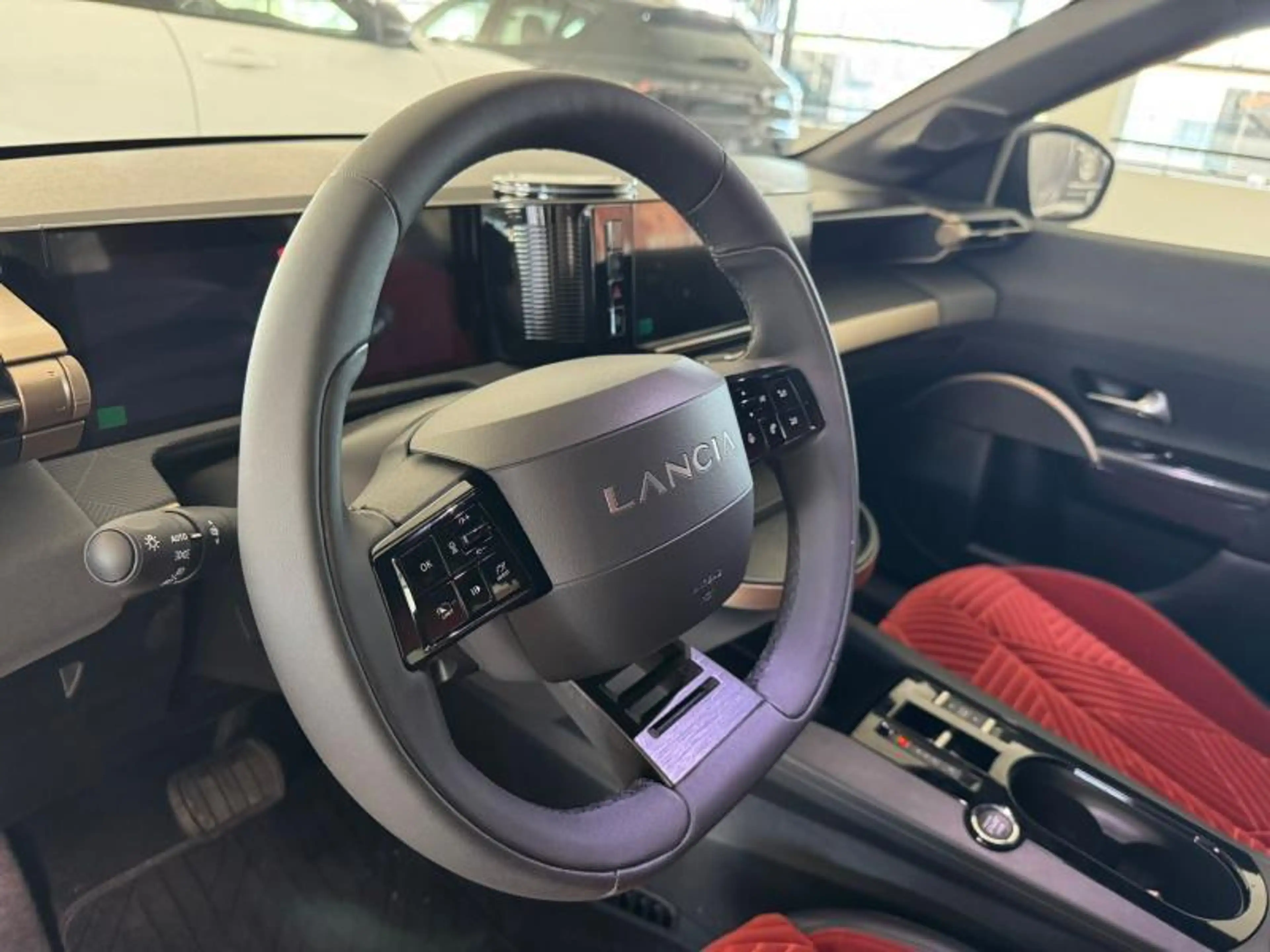 Lancia Ypsilon Électrique — photo 15
