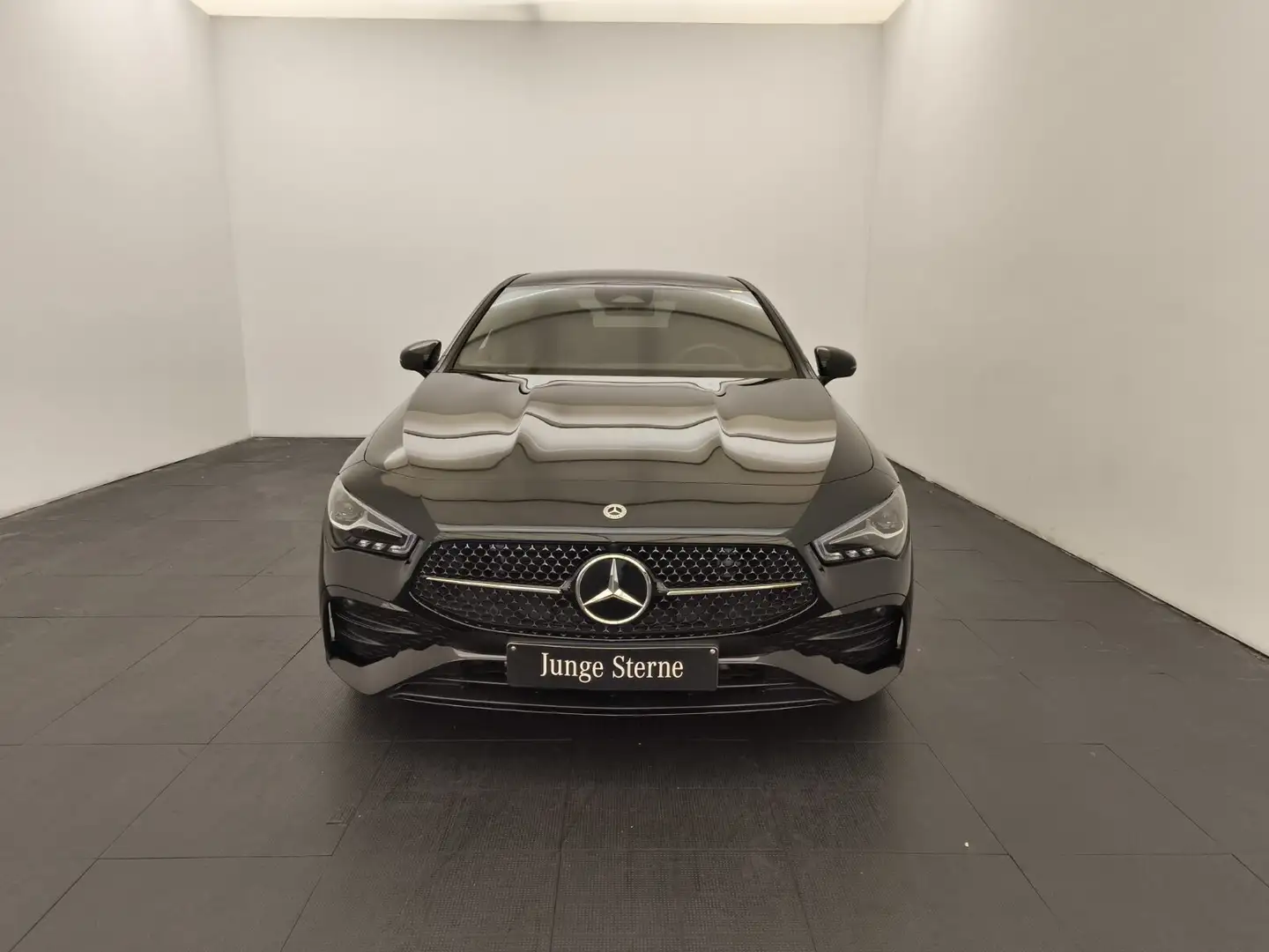 Mercedes-Benz CLA 180 CLA 180 Coupé  AMG Line Navi/Keyless-Go/Styling Negro - 2