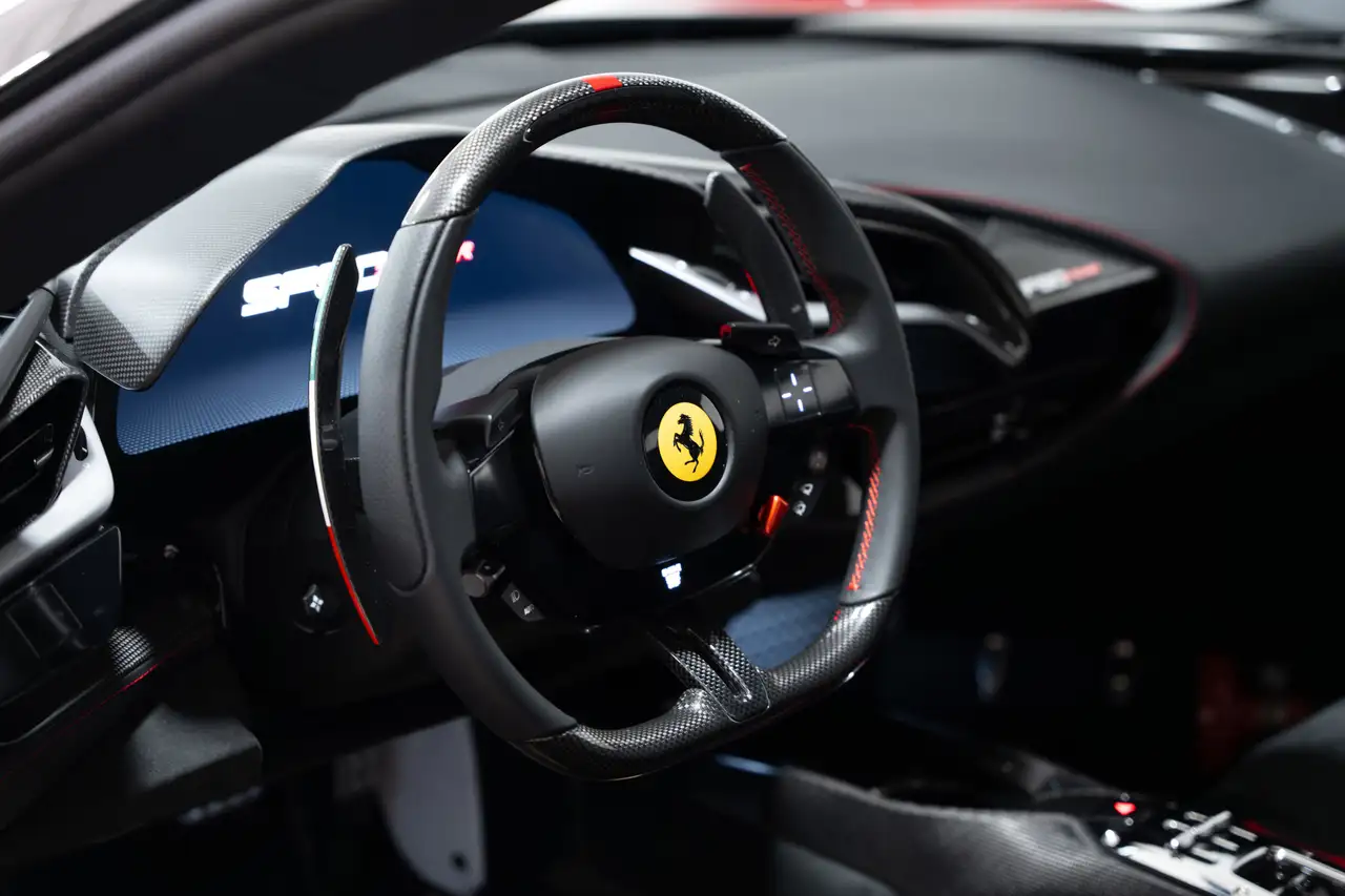 Ferrari SF90 Spider снимка Ferrari SF90 Spider