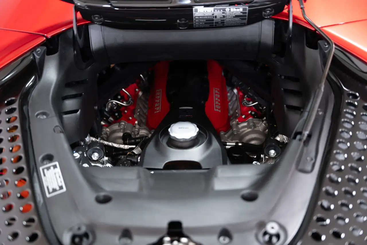 Ferrari SF90 Spider снимка Ferrari SF90 Spider