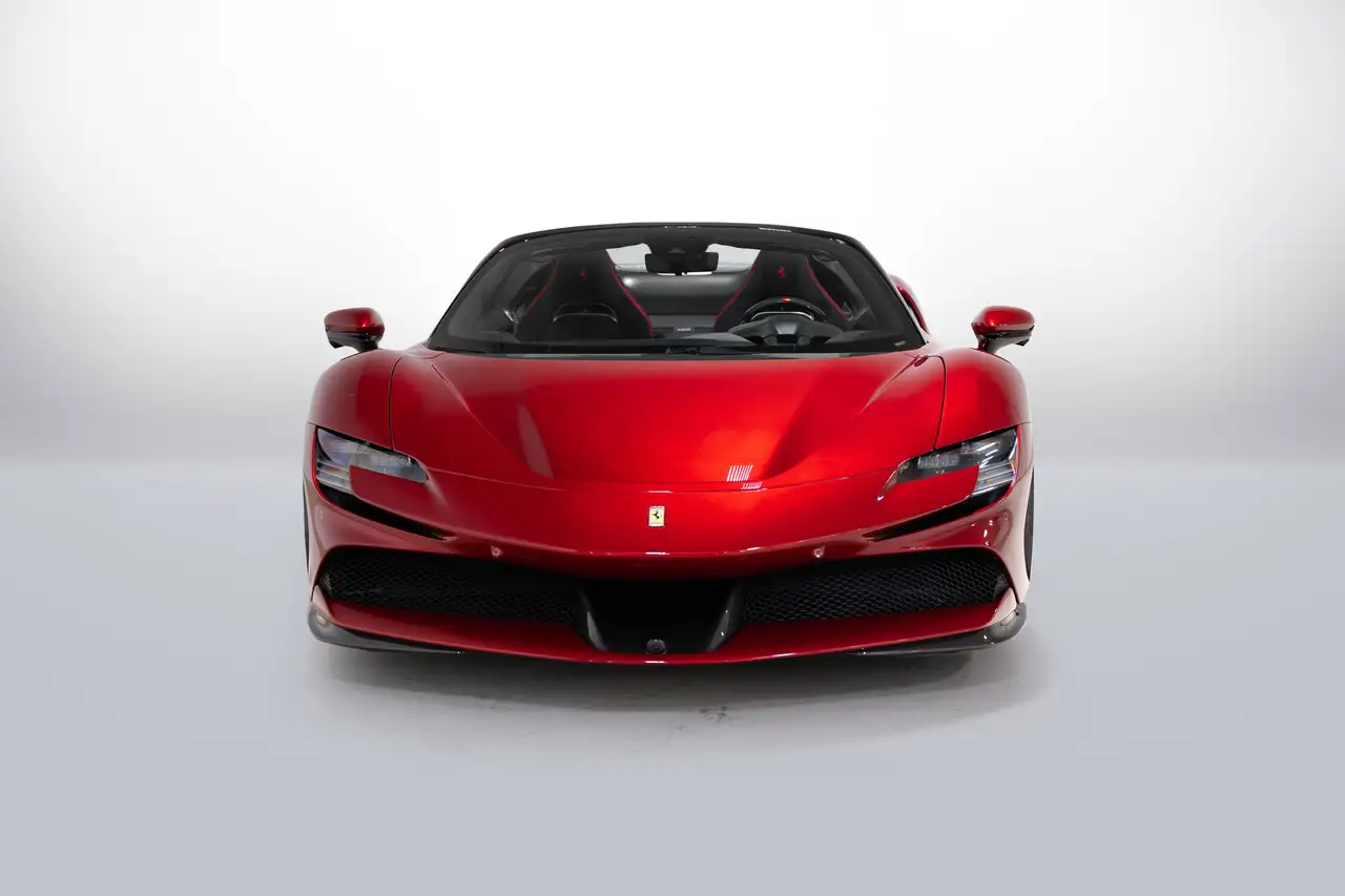 Ferrari SF90 Spider снимка Ferrari SF90 Spider