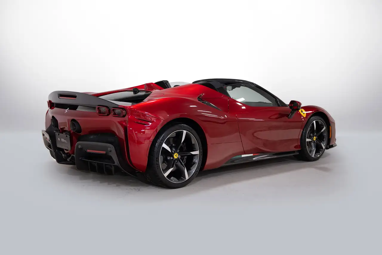 Ferrari SF90 Spider снимка Ferrari SF90 Spider