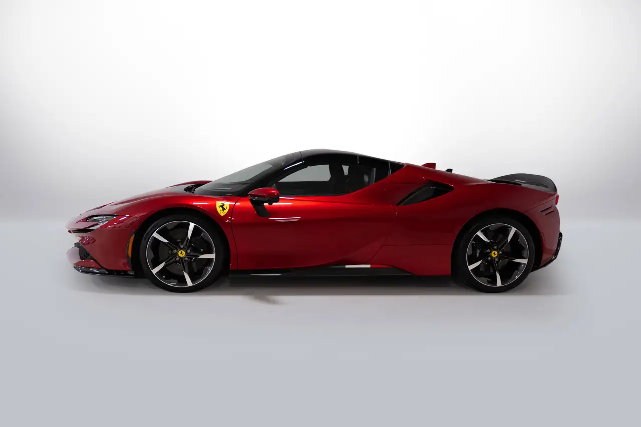 Ferrari SF90 Spider снимка Ferrari SF90 Spider