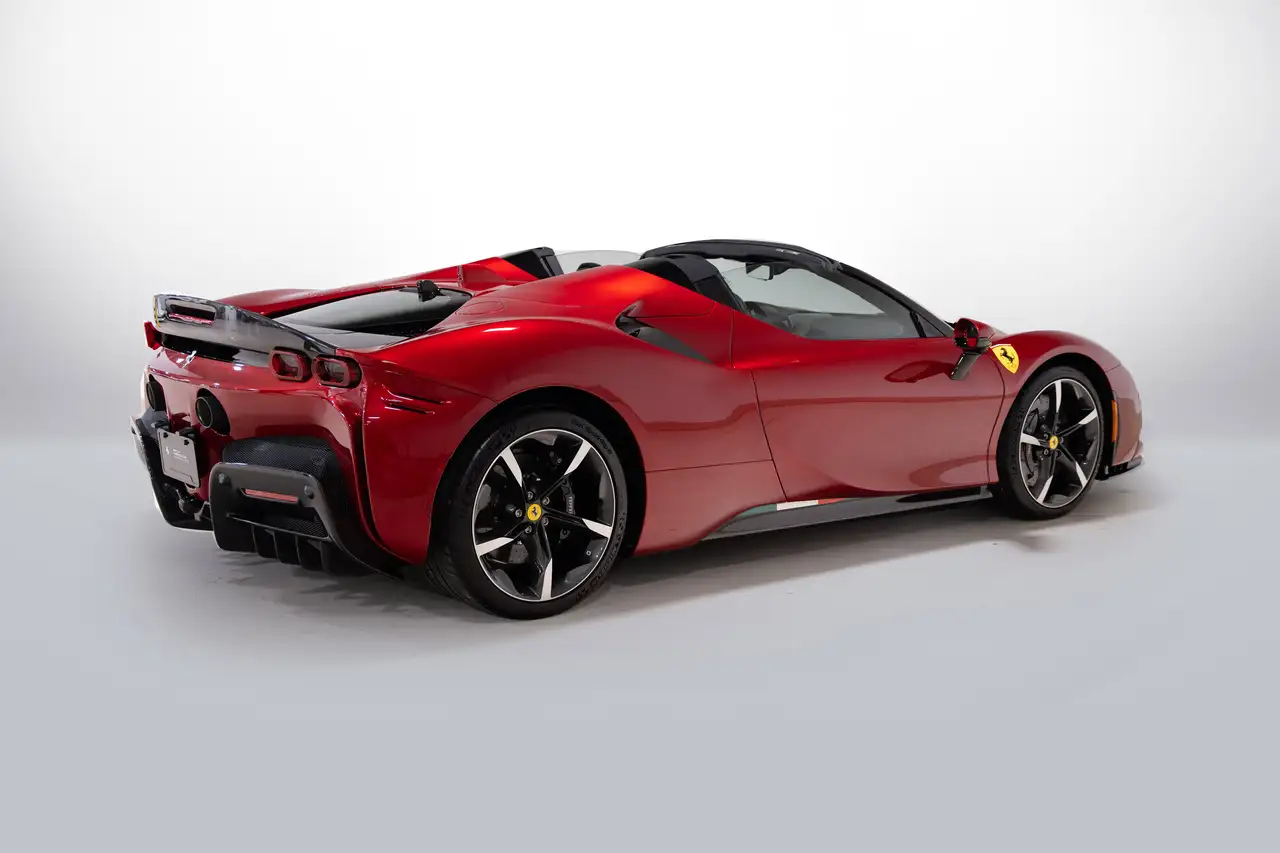 Ferrari SF90 Spider снимка Ferrari SF90 Spider