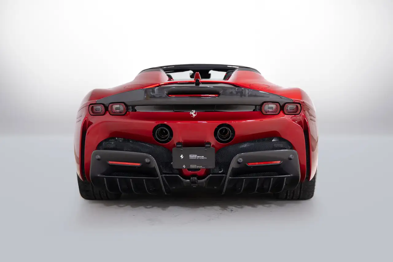 Ferrari SF90 Spider снимка Ferrari SF90 Spider