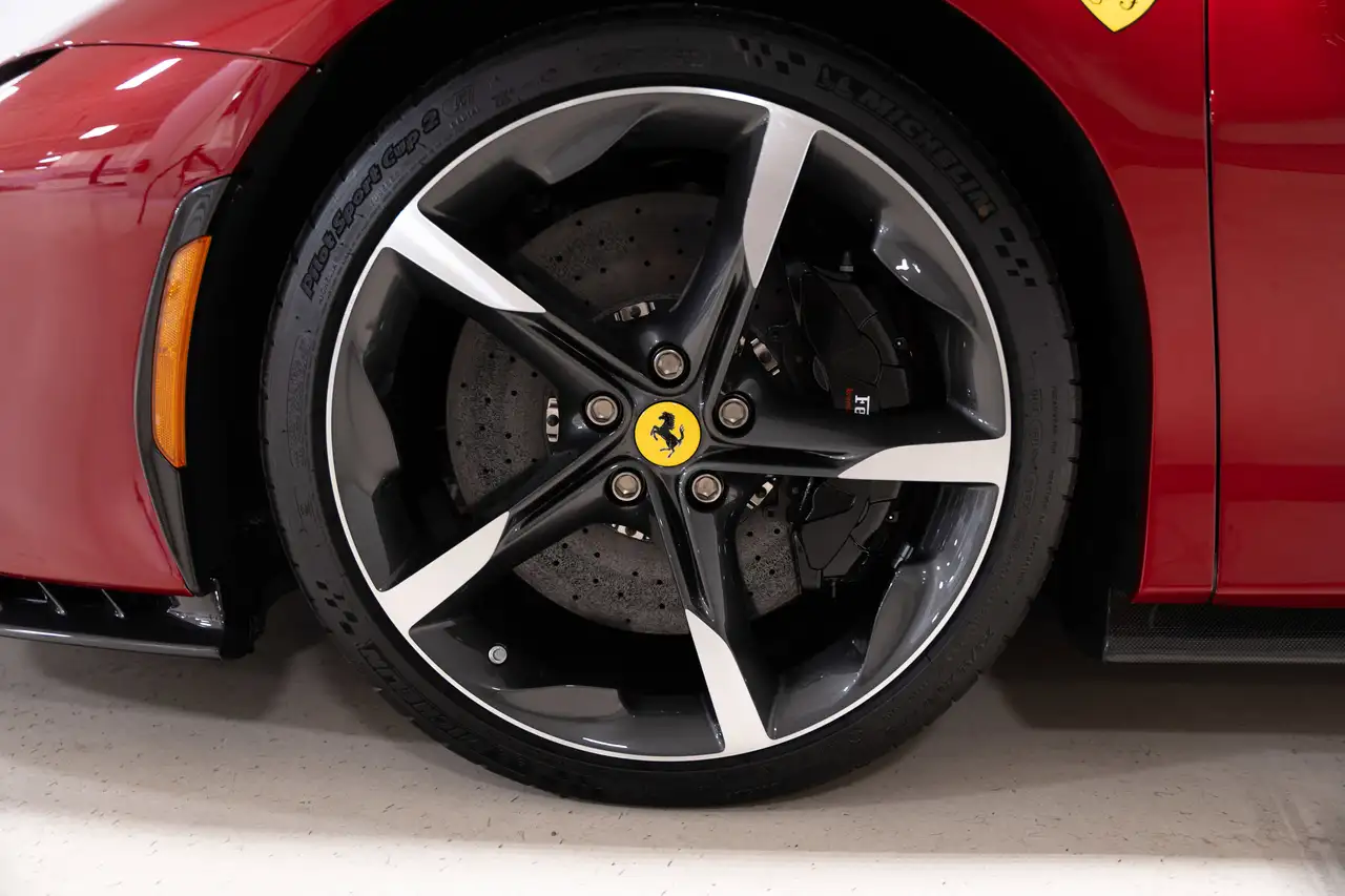 Ferrari SF90 Spider снимка Ferrari SF90 Spider