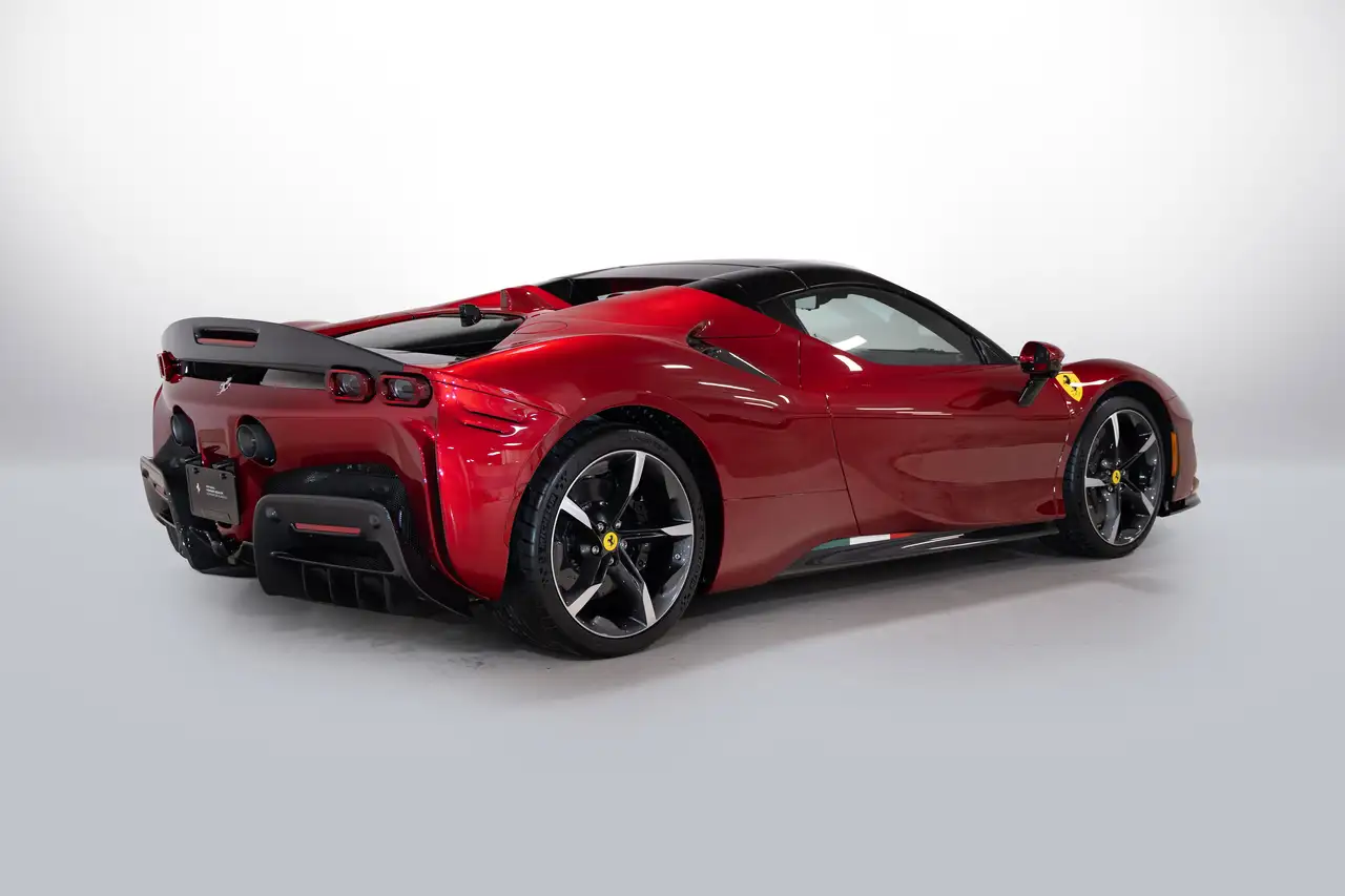 Ferrari SF90 Spider снимка Ferrari SF90 Spider