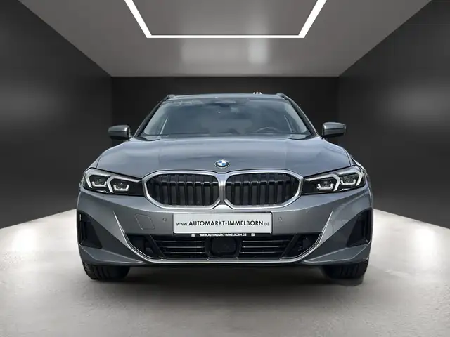 BMW 3 Series view 9