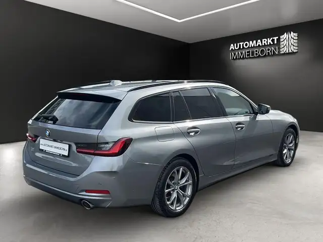BMW 3 Series view 8