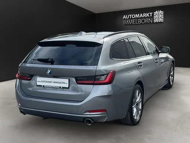 BMW 3 Series view 7