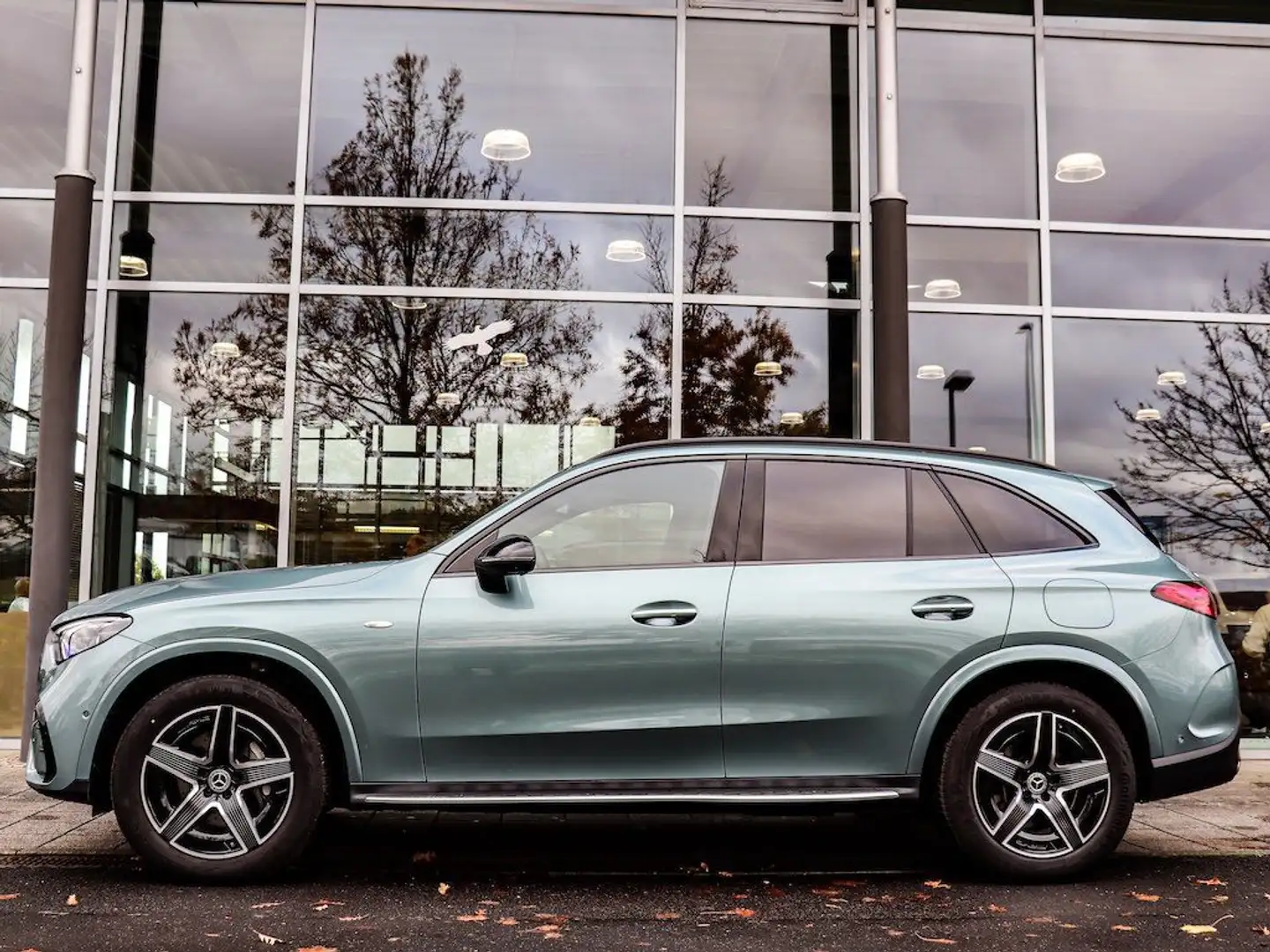 Mercedes-Benz GLC 400 e 4M AMG Technik-Paket/Fahrassi/Pano/AHK Zilver - 2