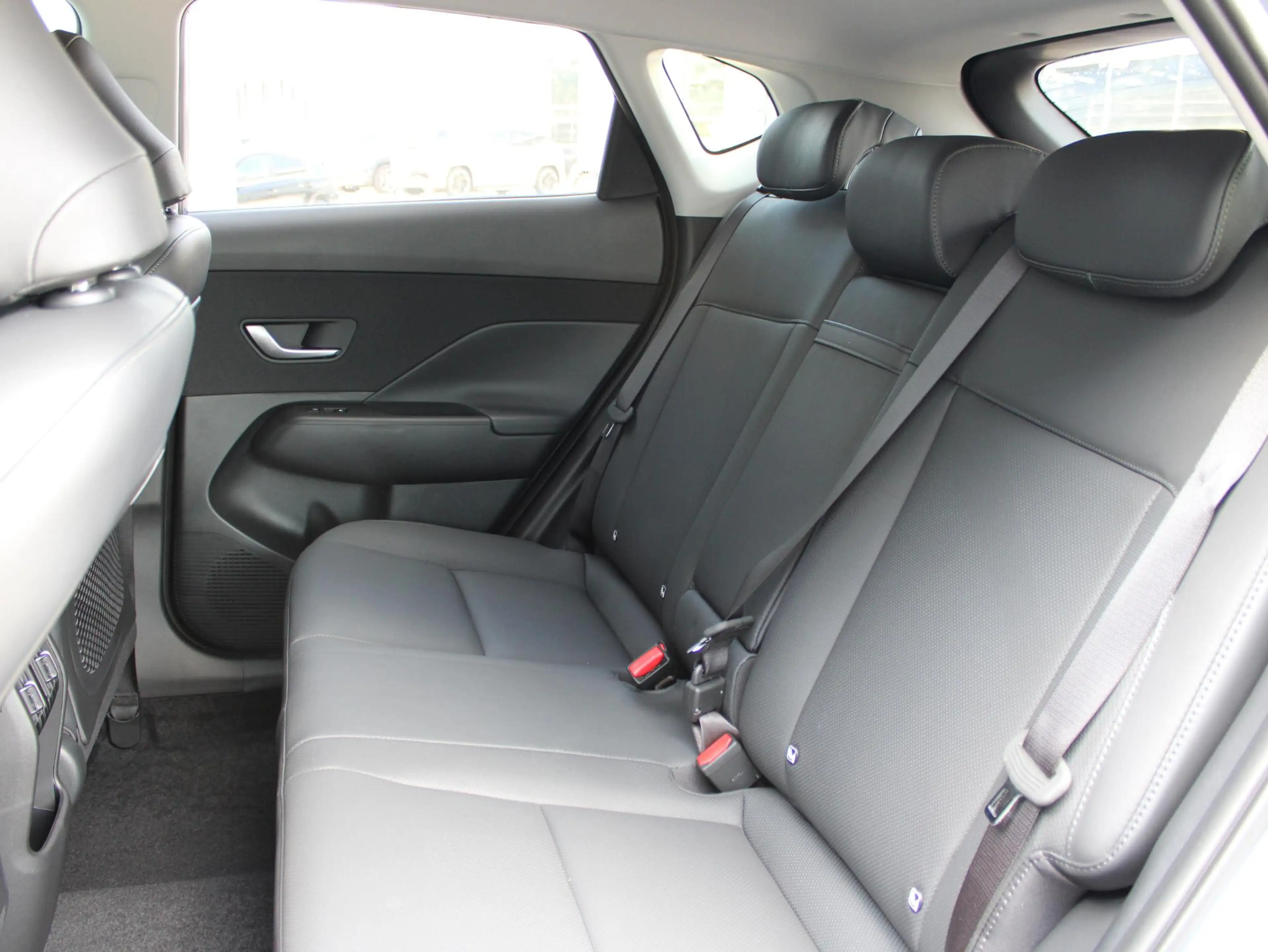 Hyundai KONA 1.6 GDI HEV Premium — photo 11