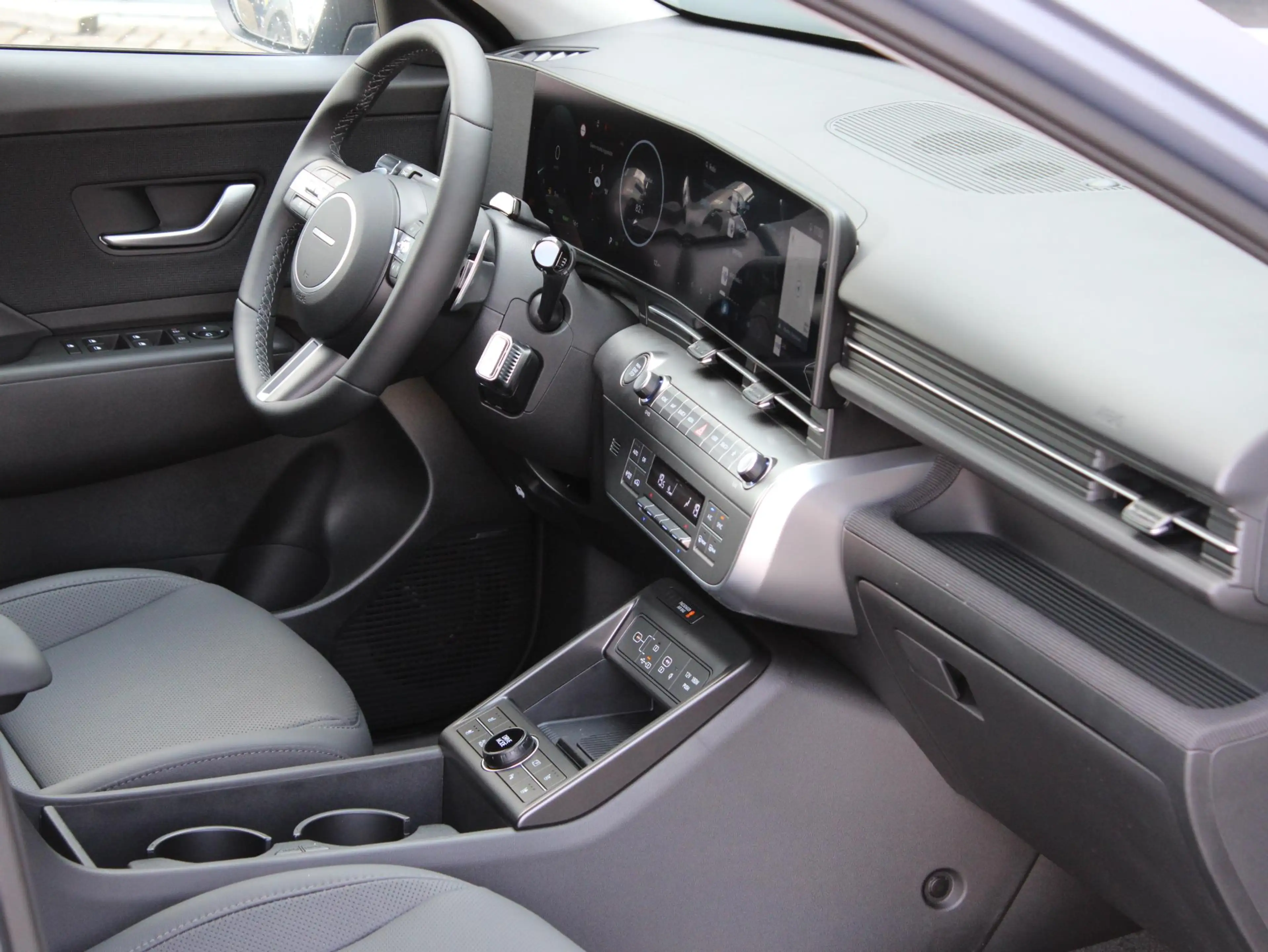 Hyundai KONA 1.6 GDI HEV Premium — photo 13