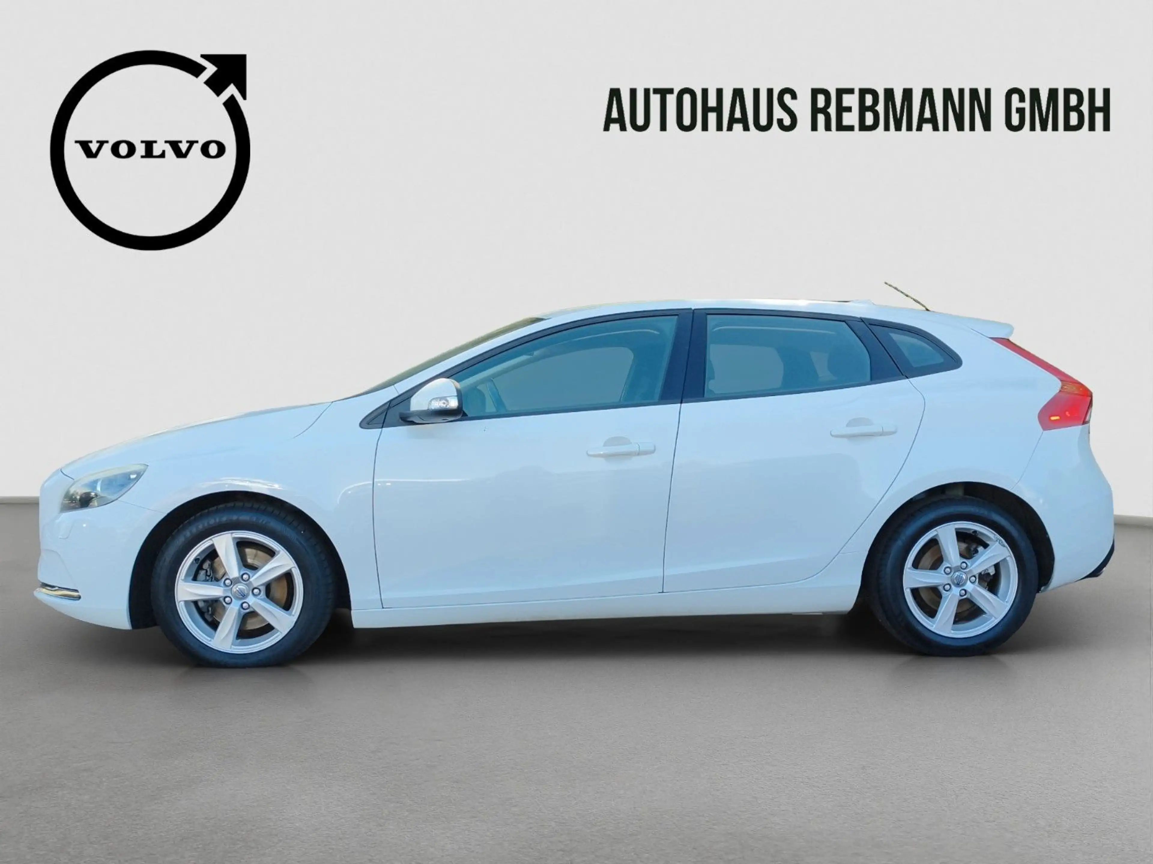 Volvo V40 You! — photo 3