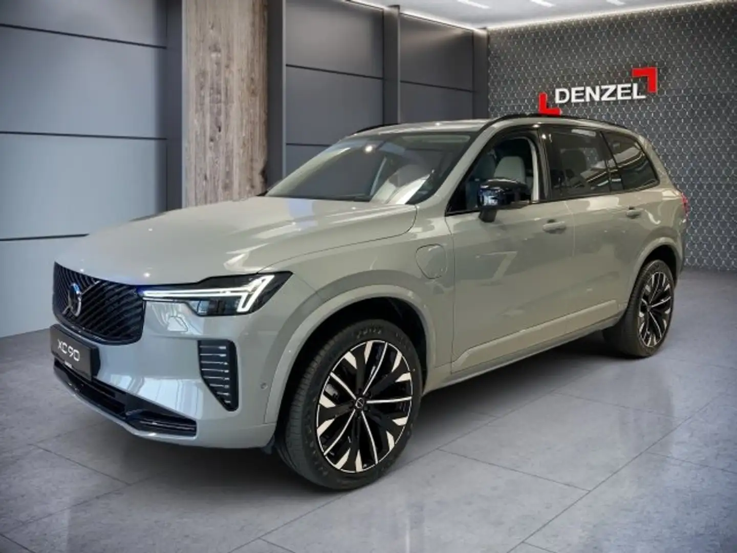 Volvo XC90 Plus, T8 Plug-in Hybrid, Elektrisch/Benzin, Dark, 7 Sit Grau - 1