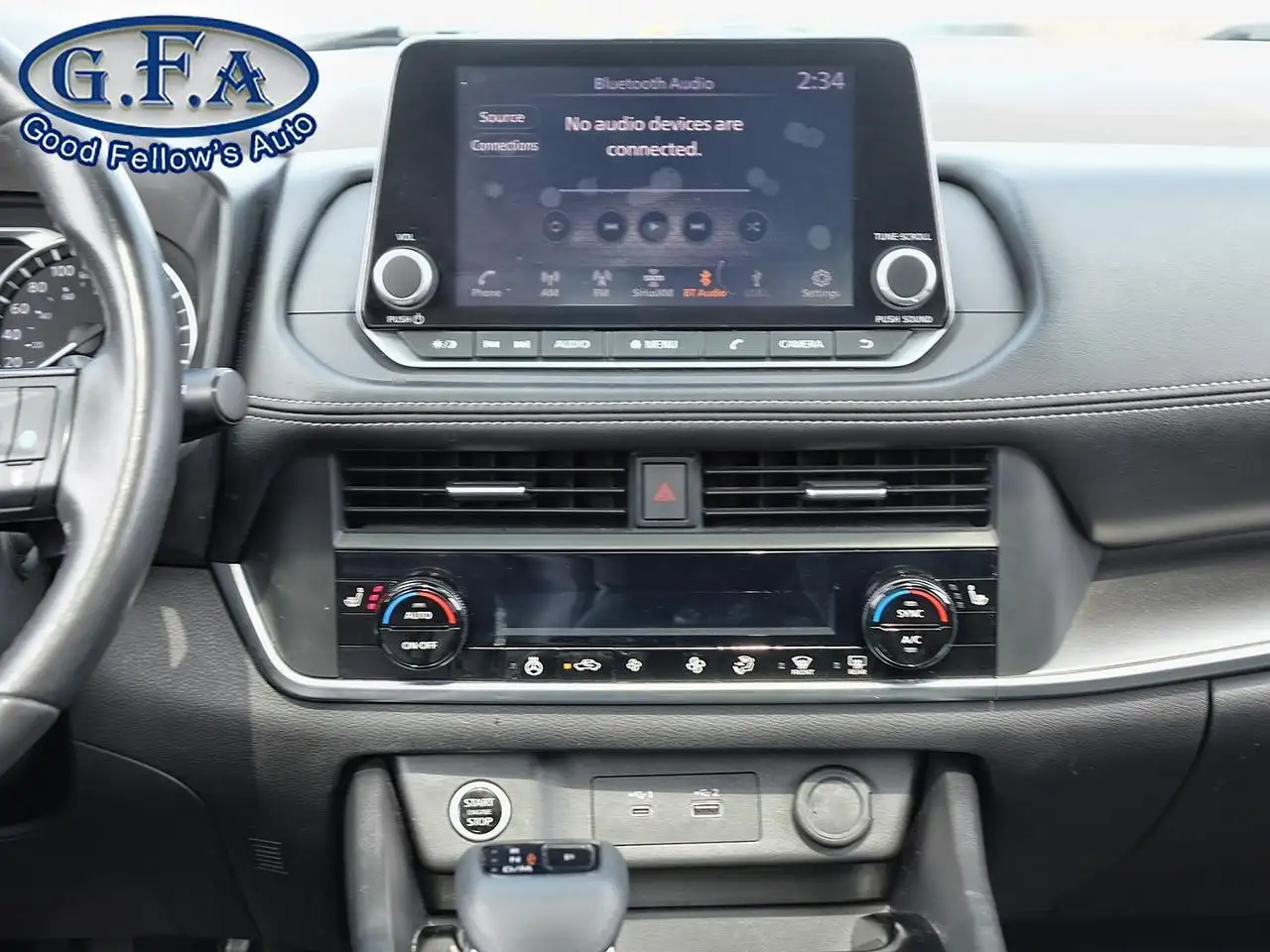 Nissan Rogue снимка Nissan Rogue