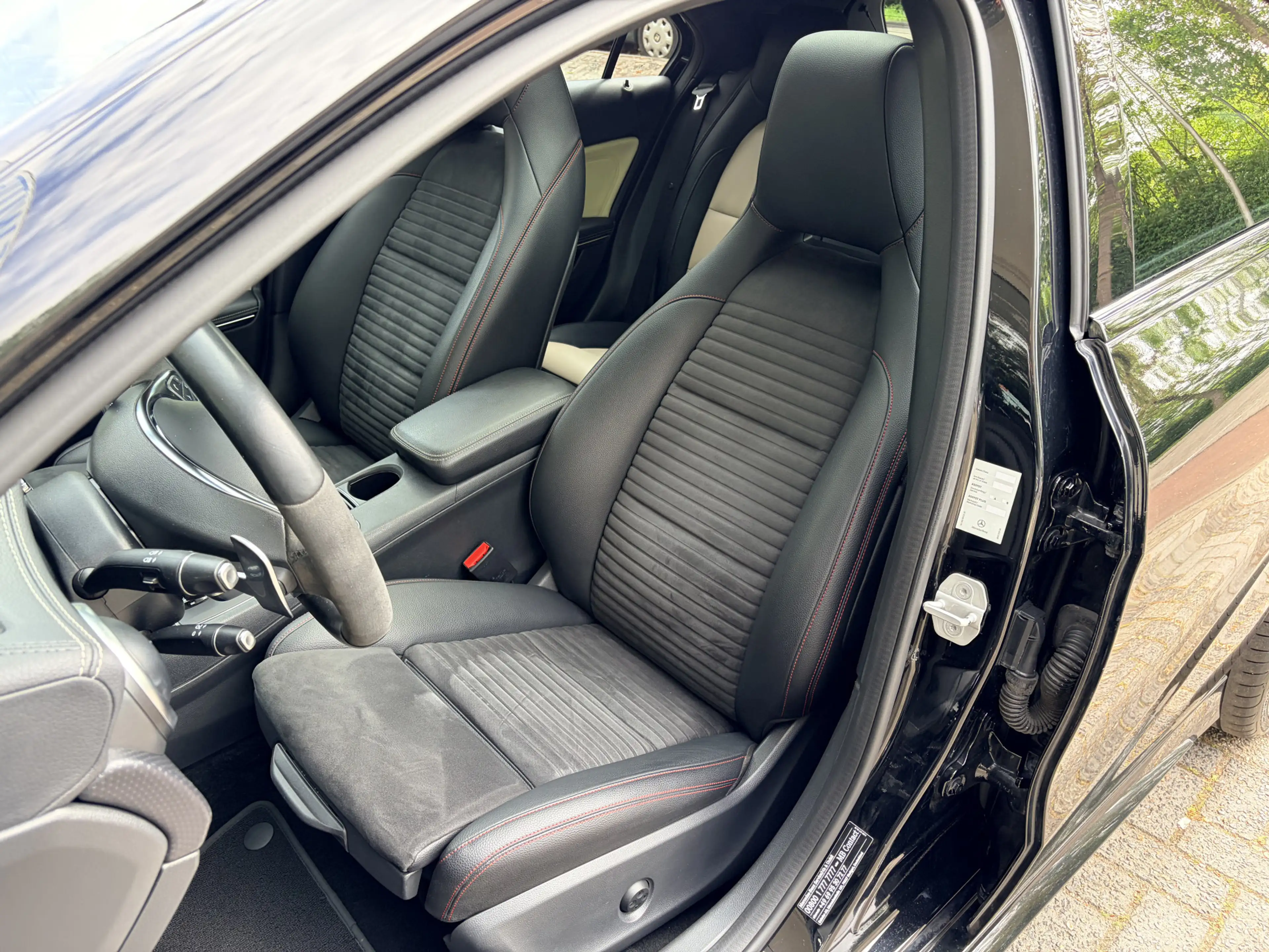 Mercedes-Benz A 45 AMG 4MATIC AMG Styling/Sportstoelen met memory/Leder v — photo 30