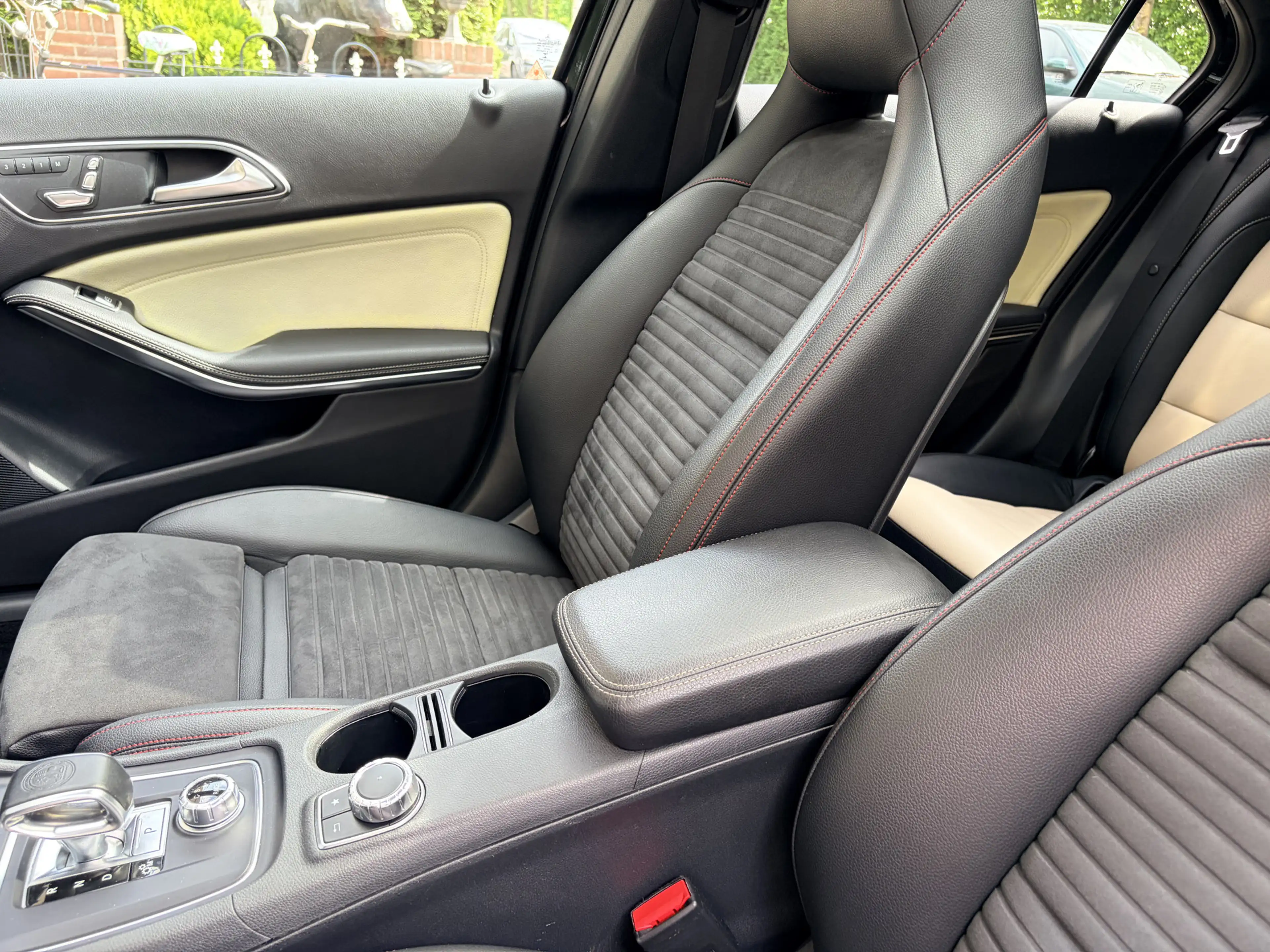 Mercedes-Benz A 45 AMG 4MATIC AMG Styling/Sportstoelen met memory/Leder v — photo 8