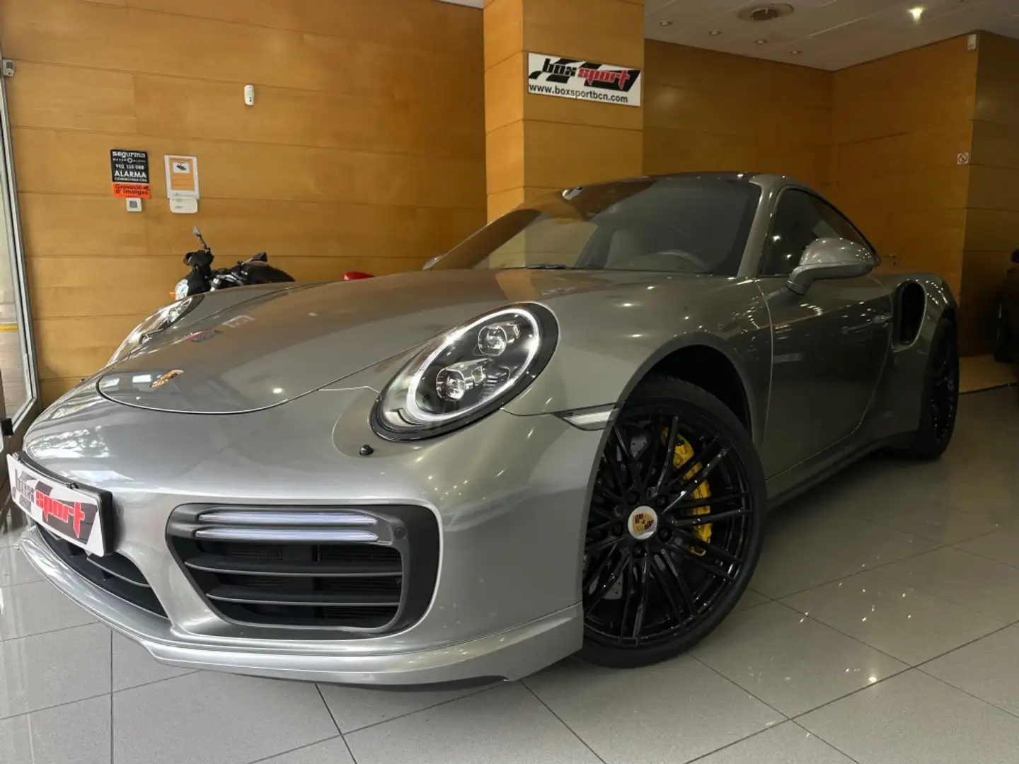 Porsche 991 Turbo S Coupé PDK Gris - 1