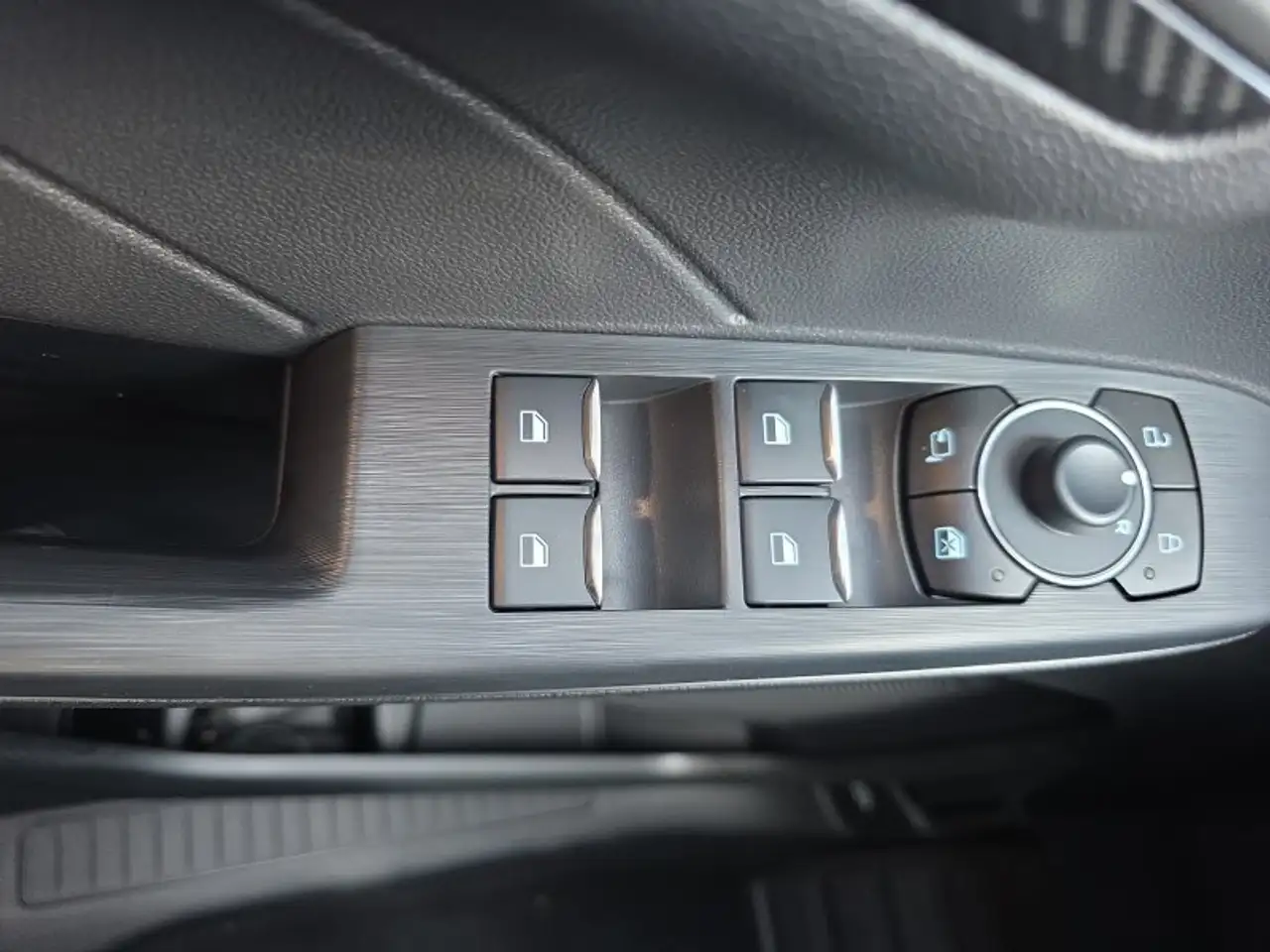 Ford Kuga ST-Line 2.5 Plug-in-Hybrid aAHK/Keyless/Winterp/LE, миниатюра 23
