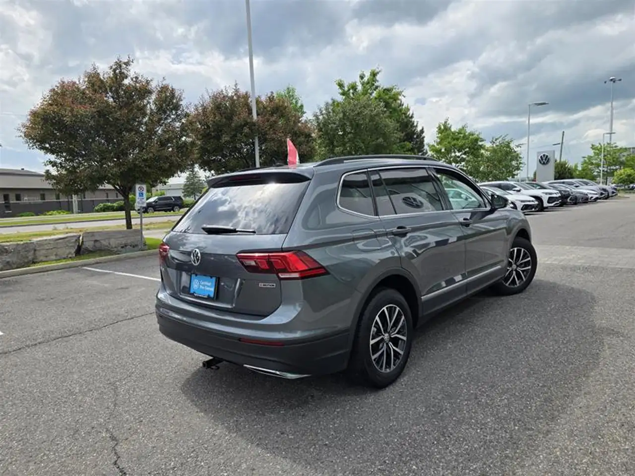 Volkswagen Tiguan снимка Volkswagen Tiguan