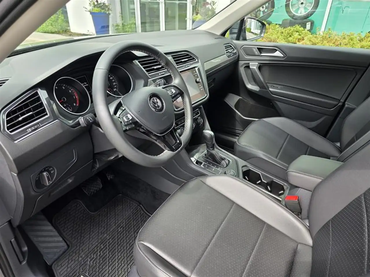 Volkswagen Tiguan снимка Volkswagen Tiguan