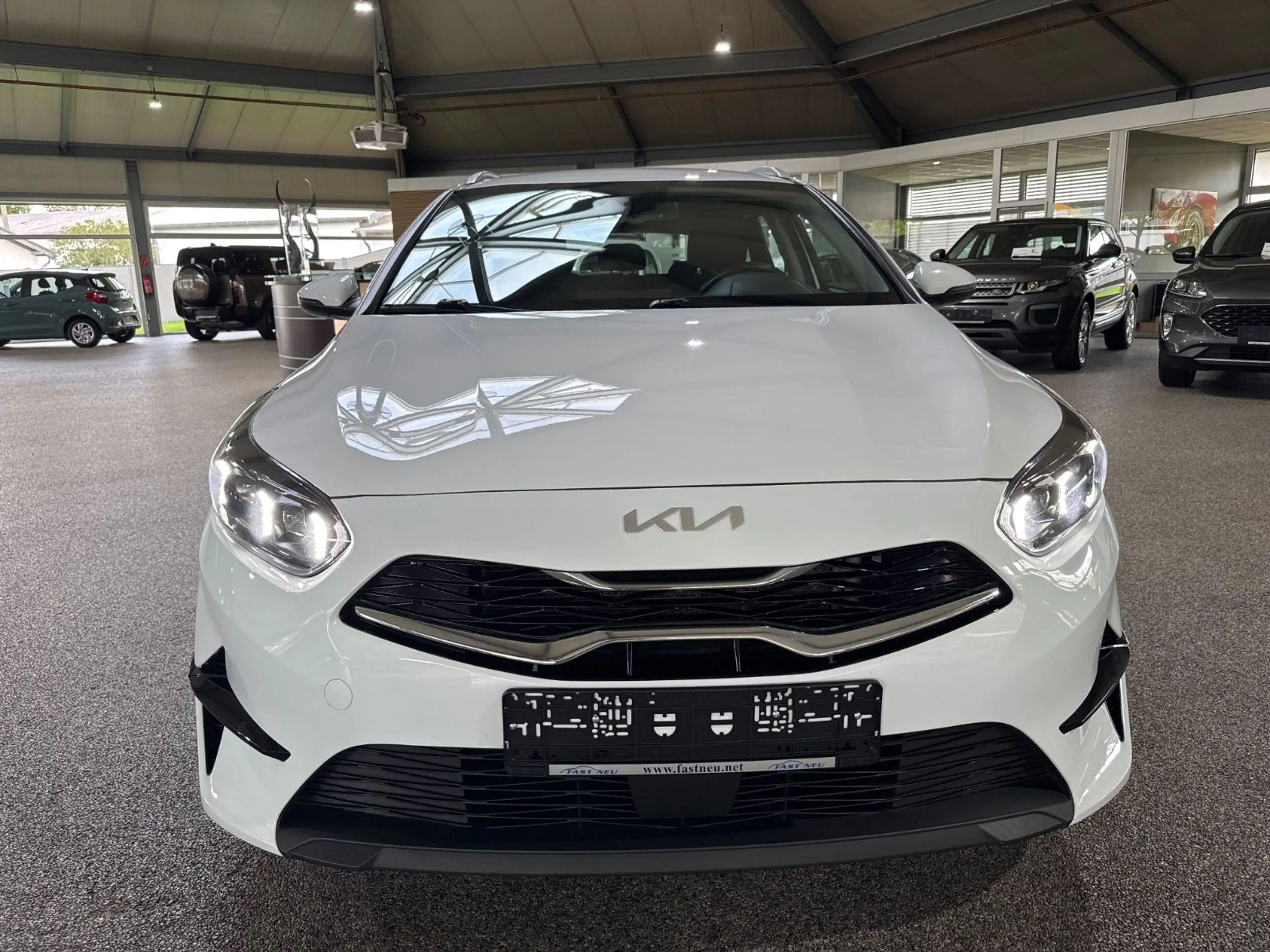 Kia Ceed SW / cee'd SW Ceed SW 1.5T Spirit LED Navi ACC Winter RfK — photo 6