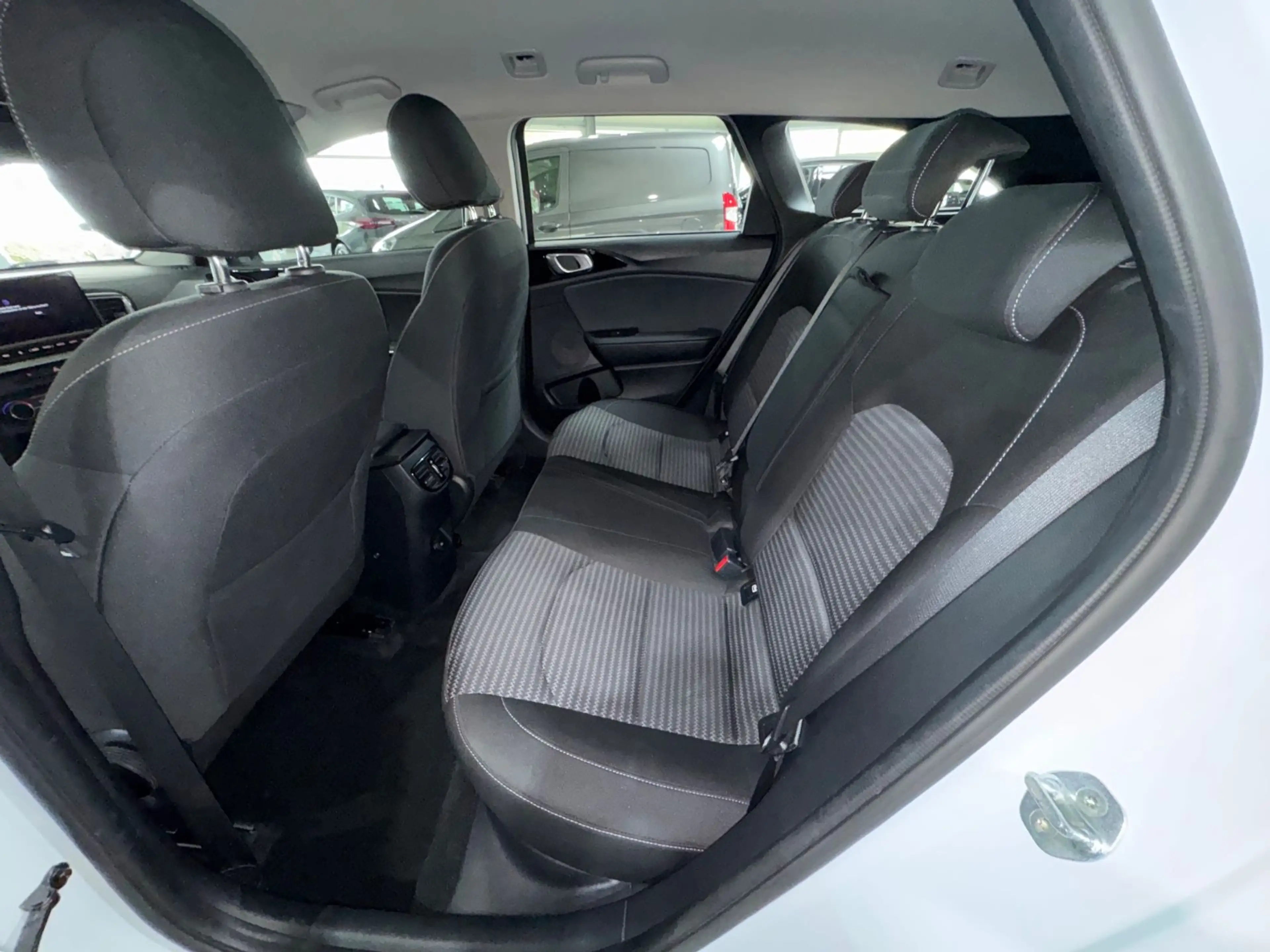Kia Ceed SW / cee'd SW Ceed SW 1.5T Spirit LED Navi ACC Winter RfK — photo 9