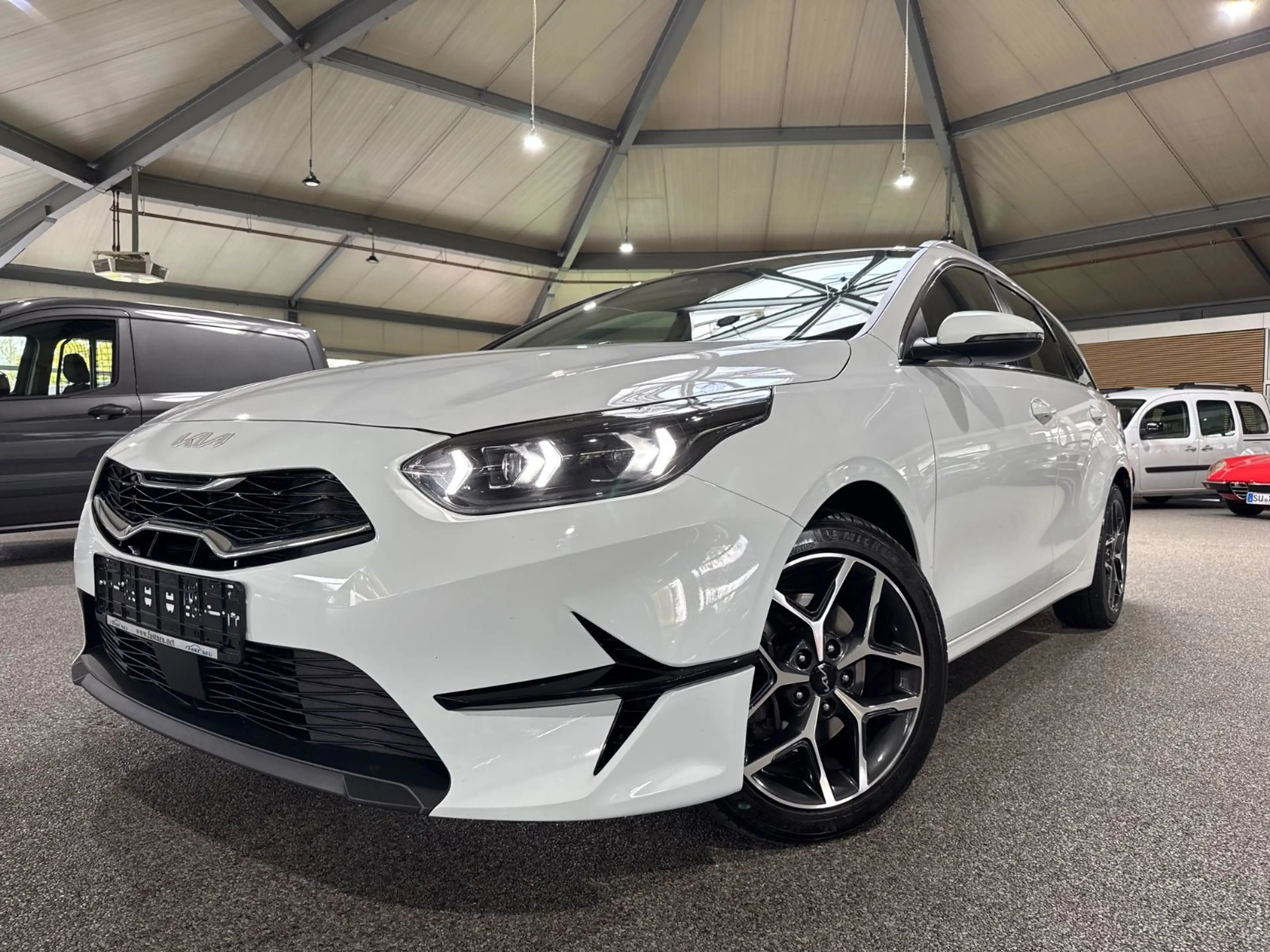 Kia Ceed SW / cee'd SW Ceed SW 1.5T Spirit LED Navi ACC Winter RfK