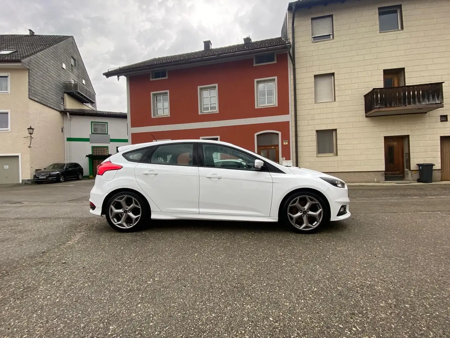 Ford Focus Lim. ST Wit - 2