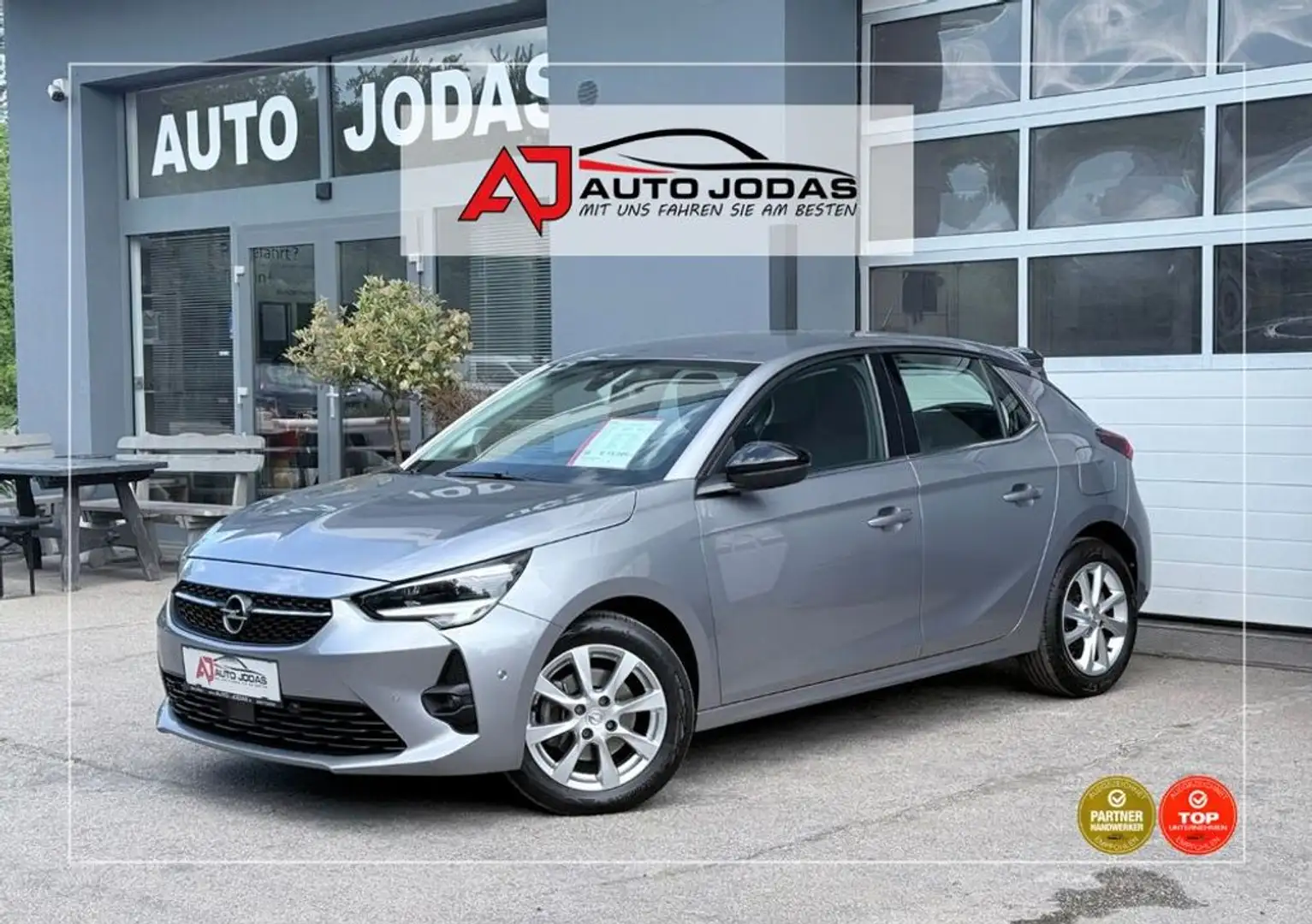 Opel Corsa 1.2 Elegance Aut. **Navigation/Totwinkel** Silber - 1