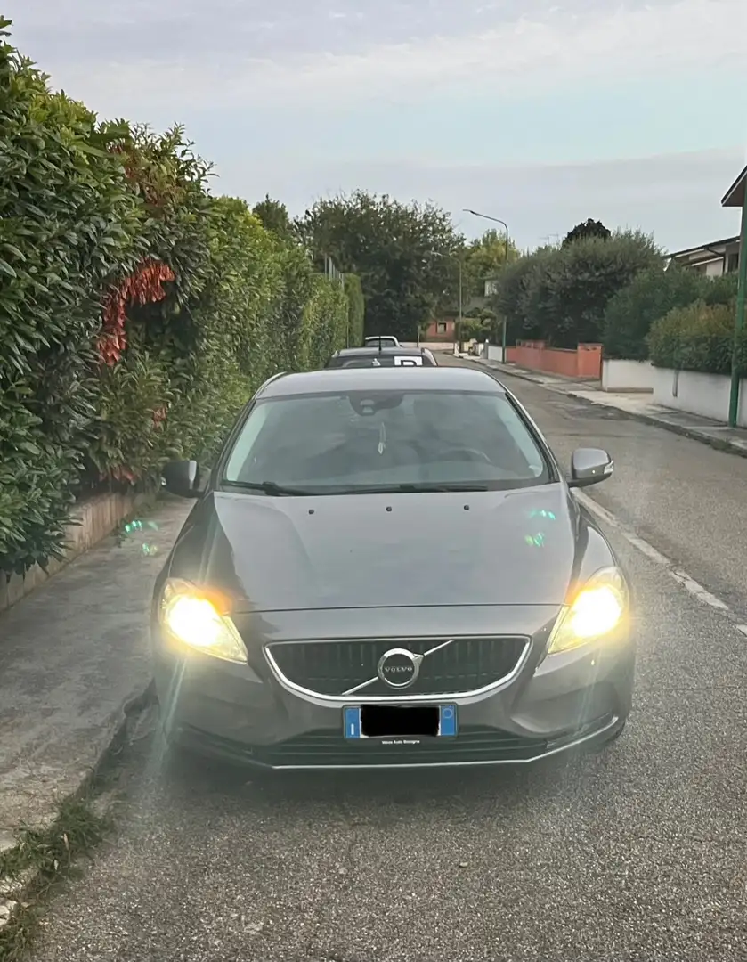 Volvo V40 2.0 d2 120cv - 1